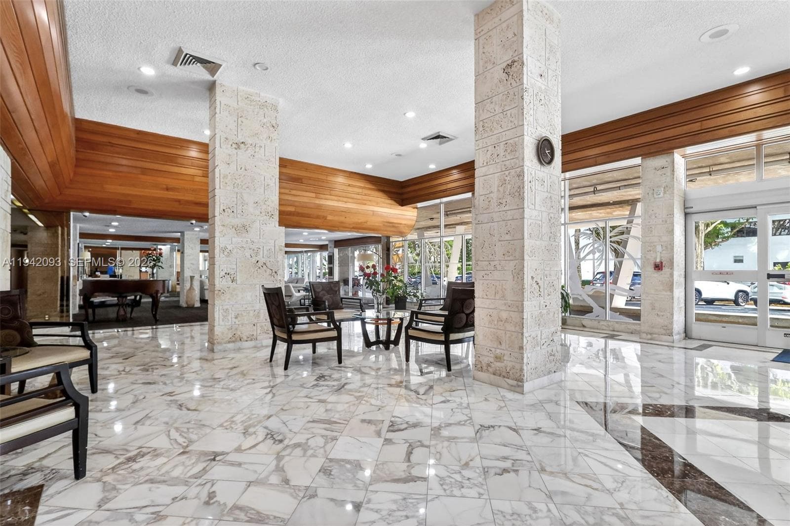 Winston Towers 500 Condo · #1905 in Sunny Isles Beach - Photo 29