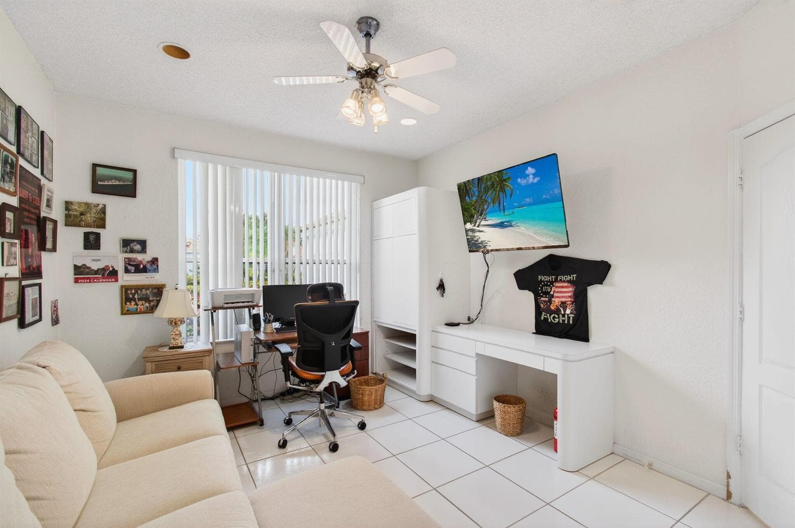 Bedroom 2/Office