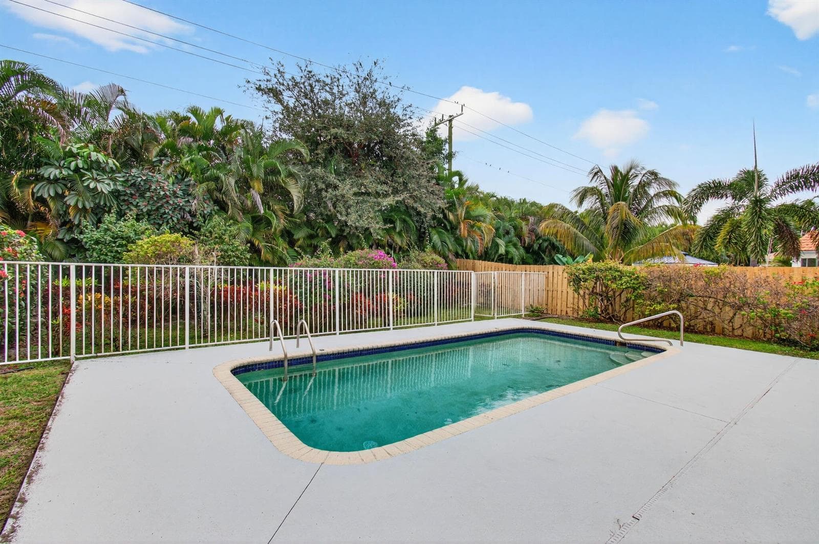 Pool/Patio