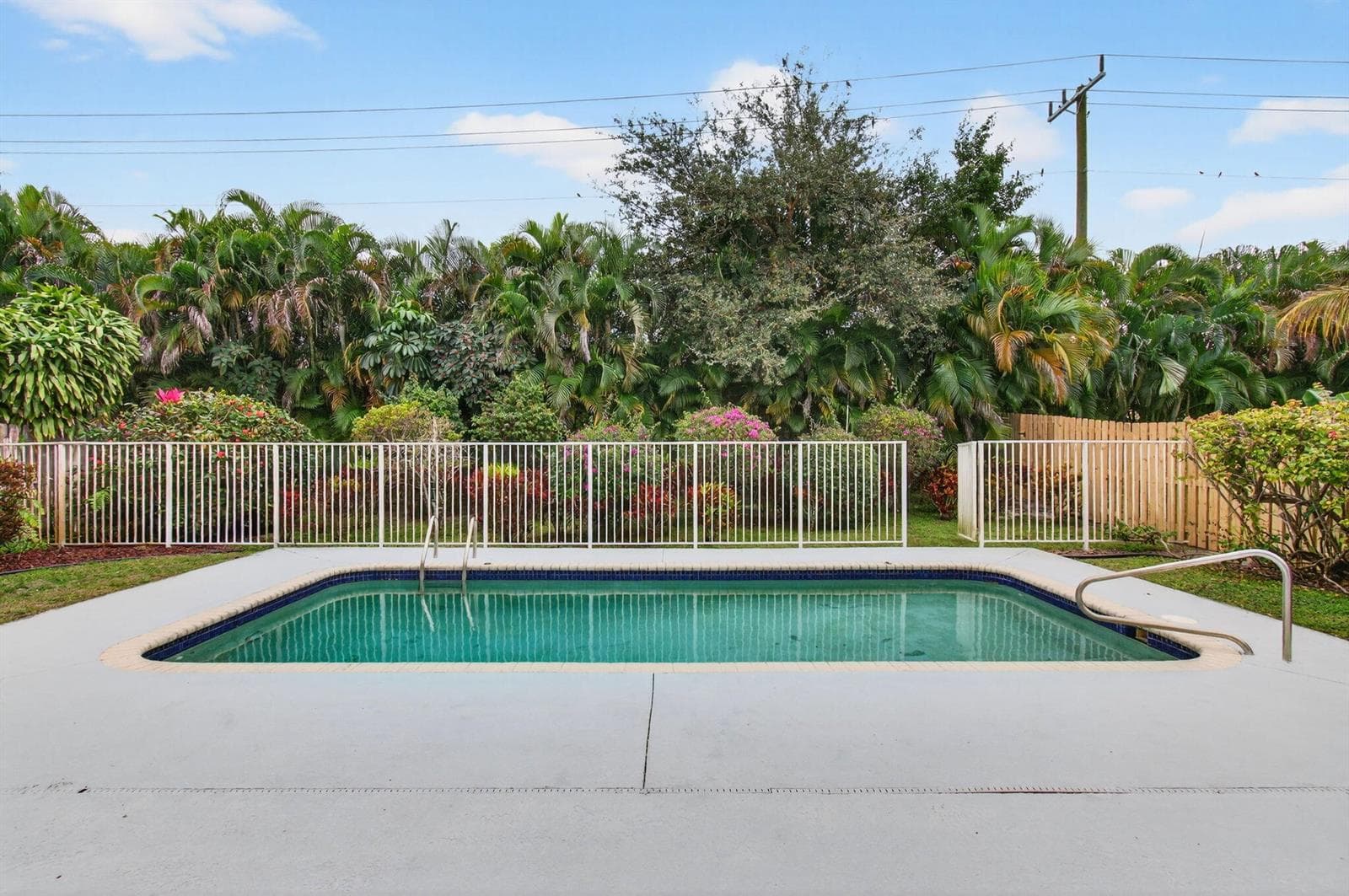 Pool/Patio