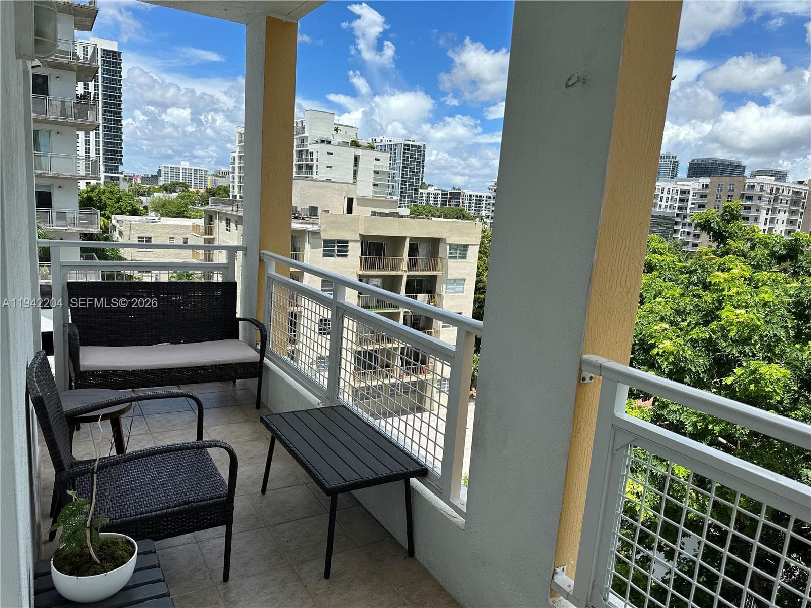 BAHIA BISCAYNE CONDO · #601 in Miami - Photo 15