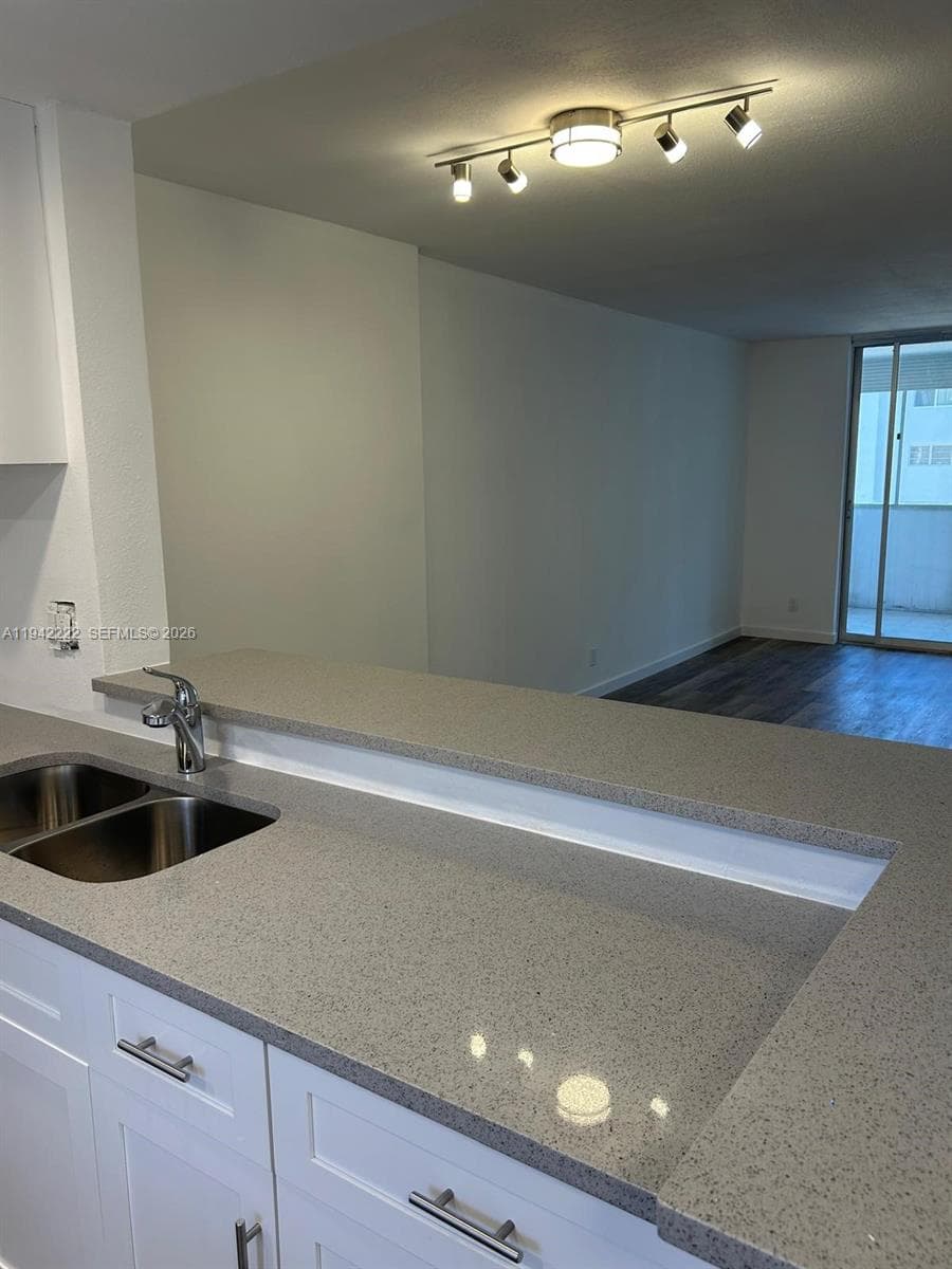 MEADOWBROOK CONDO APTS BL · #304 in Hallandale Beach - Photo 6