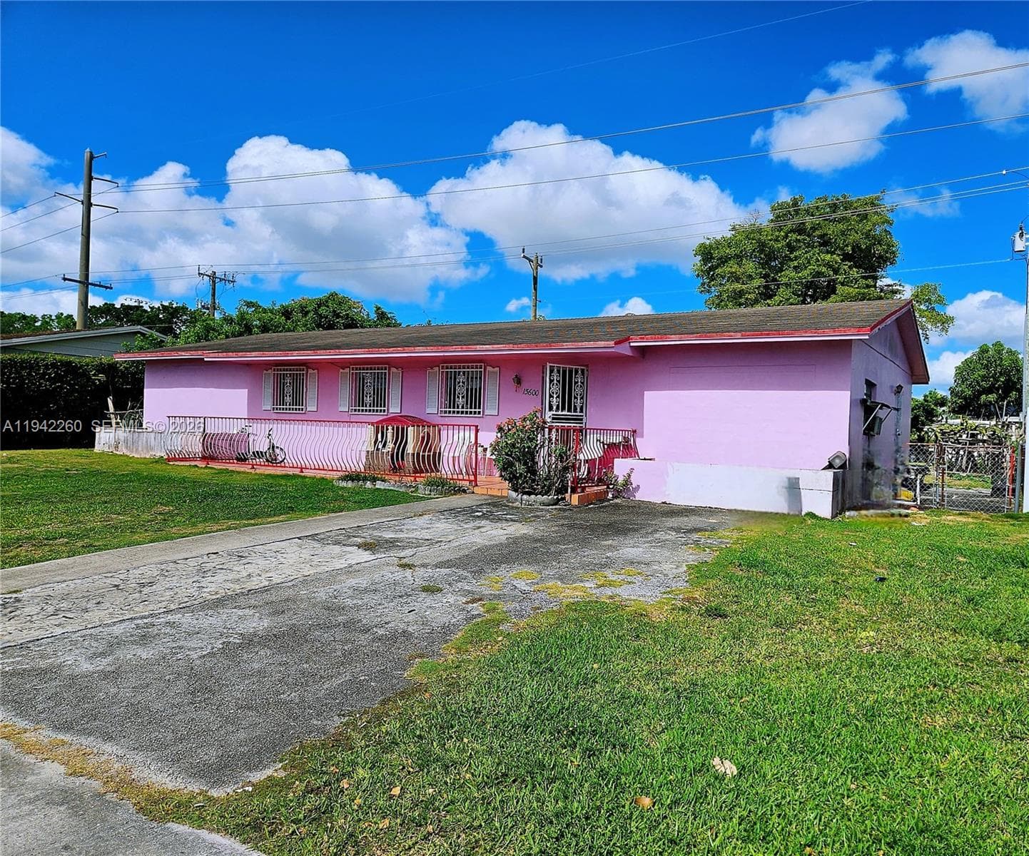 15600 SW 106th Ave photo 2
