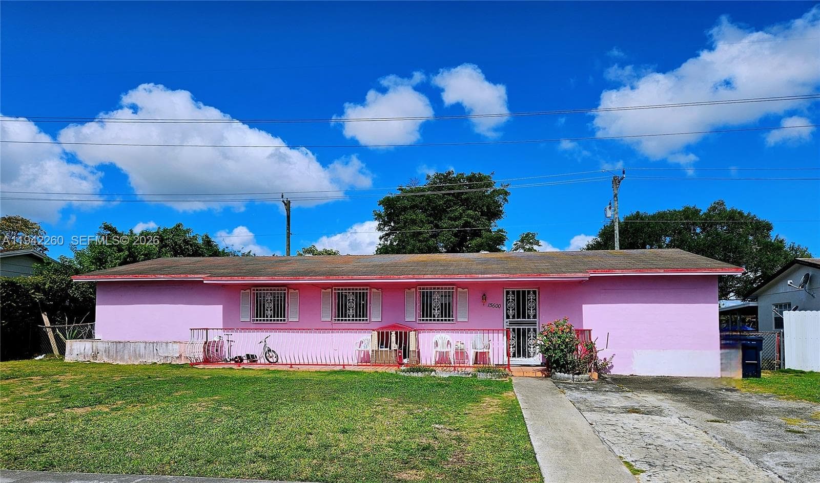 15600 SW 106th Ave photo 1