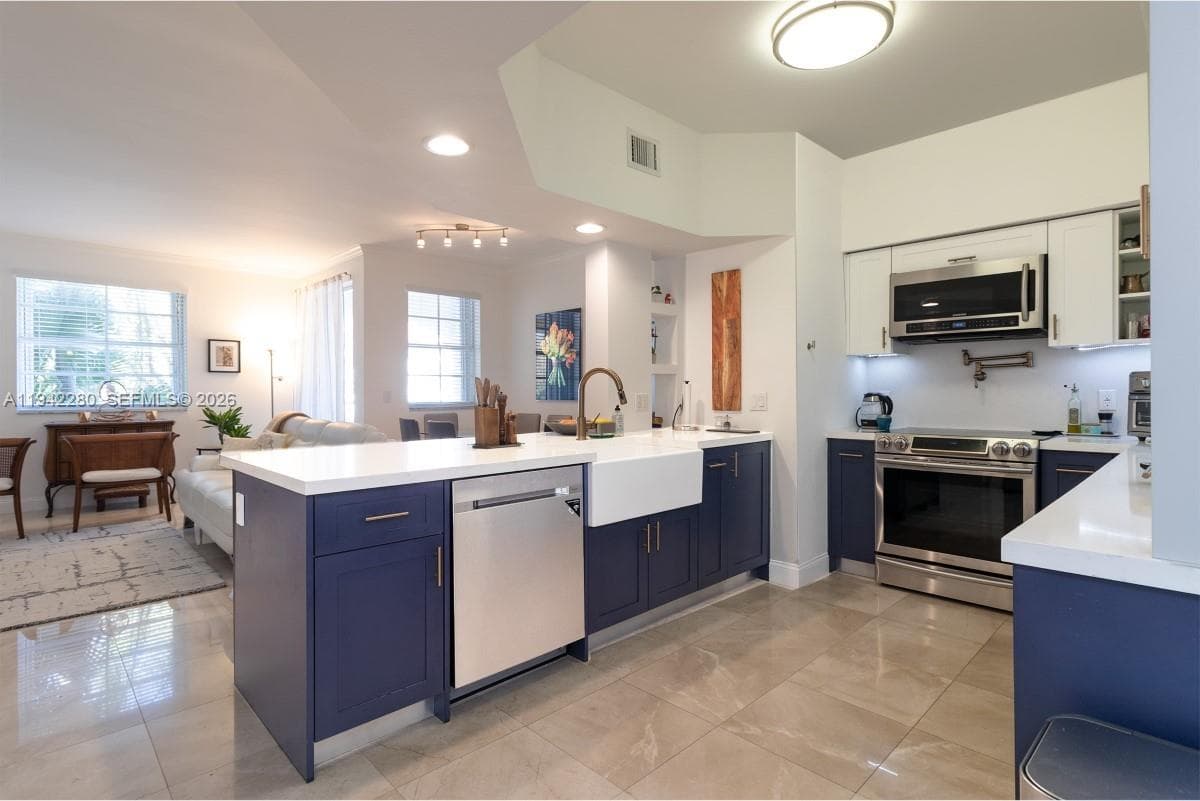 VILLAGE BY THE BAY CONDO · #6206 in Aventura - Photo 3