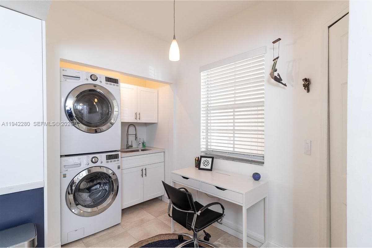 washer and dryer in unit