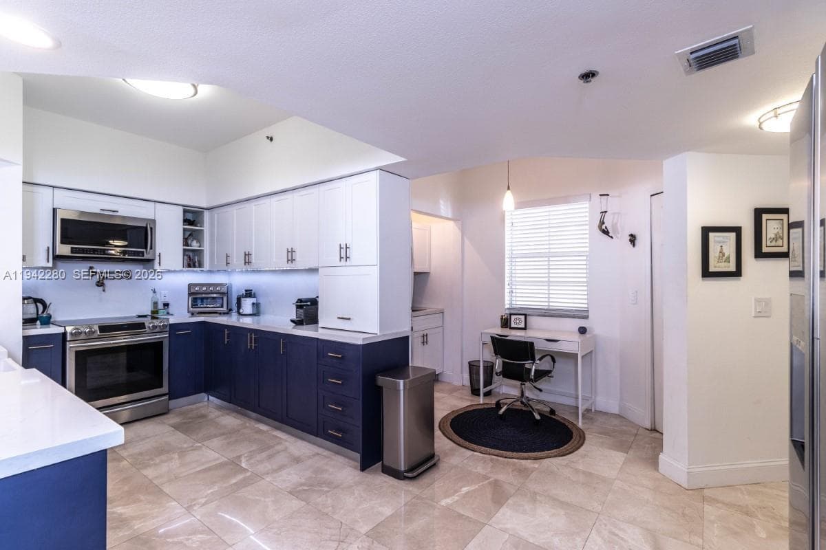 VILLAGE BY THE BAY CONDO · #6206 in Aventura - Photo 18