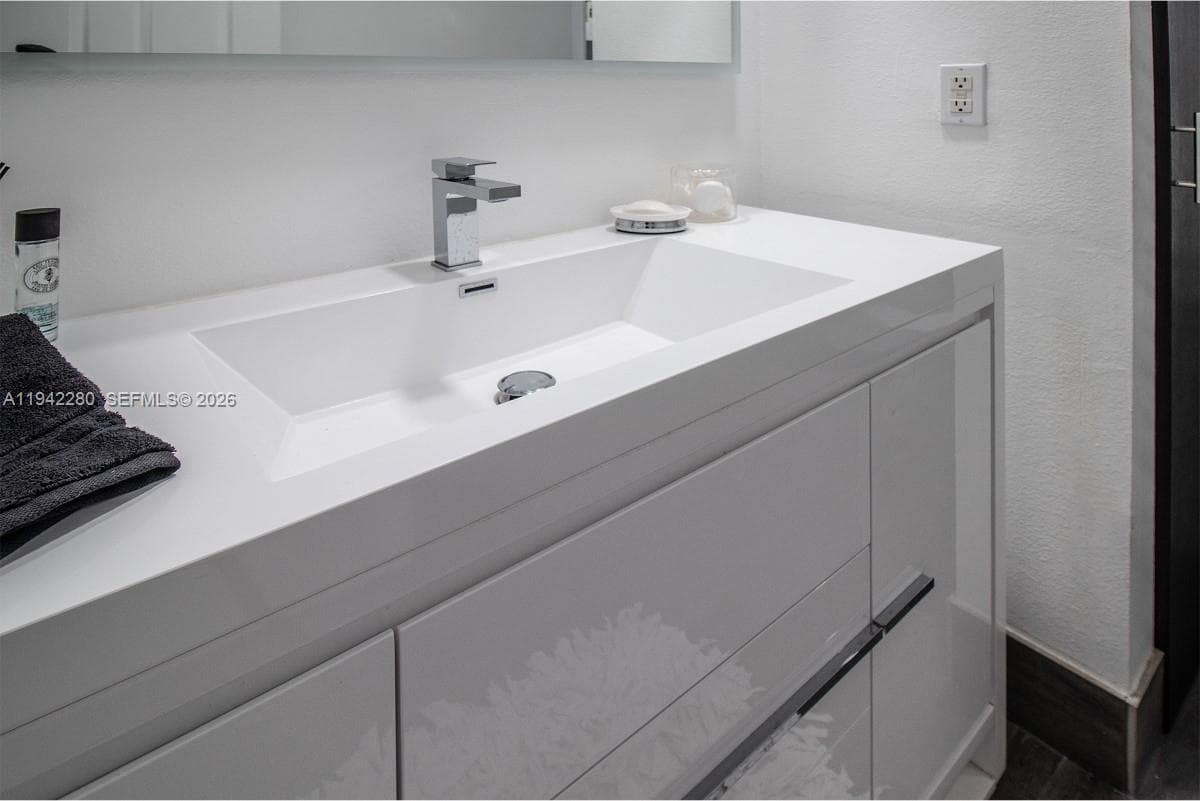 VILLAGE BY THE BAY CONDO · #6206 in Aventura - Photo 31