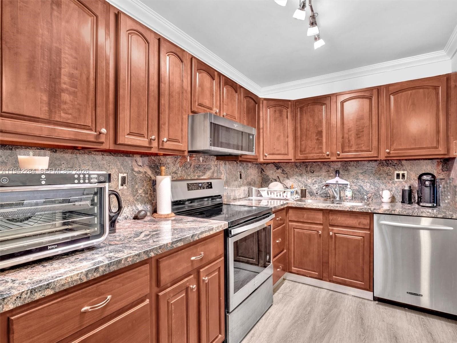 VILLA DORADA CONDO NO 2 · #208-7 in Aventura - Photo 6