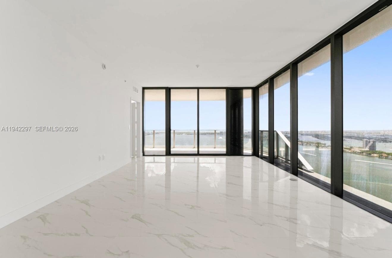 700 Ne 24 · #4907 in Miami - Photo 9