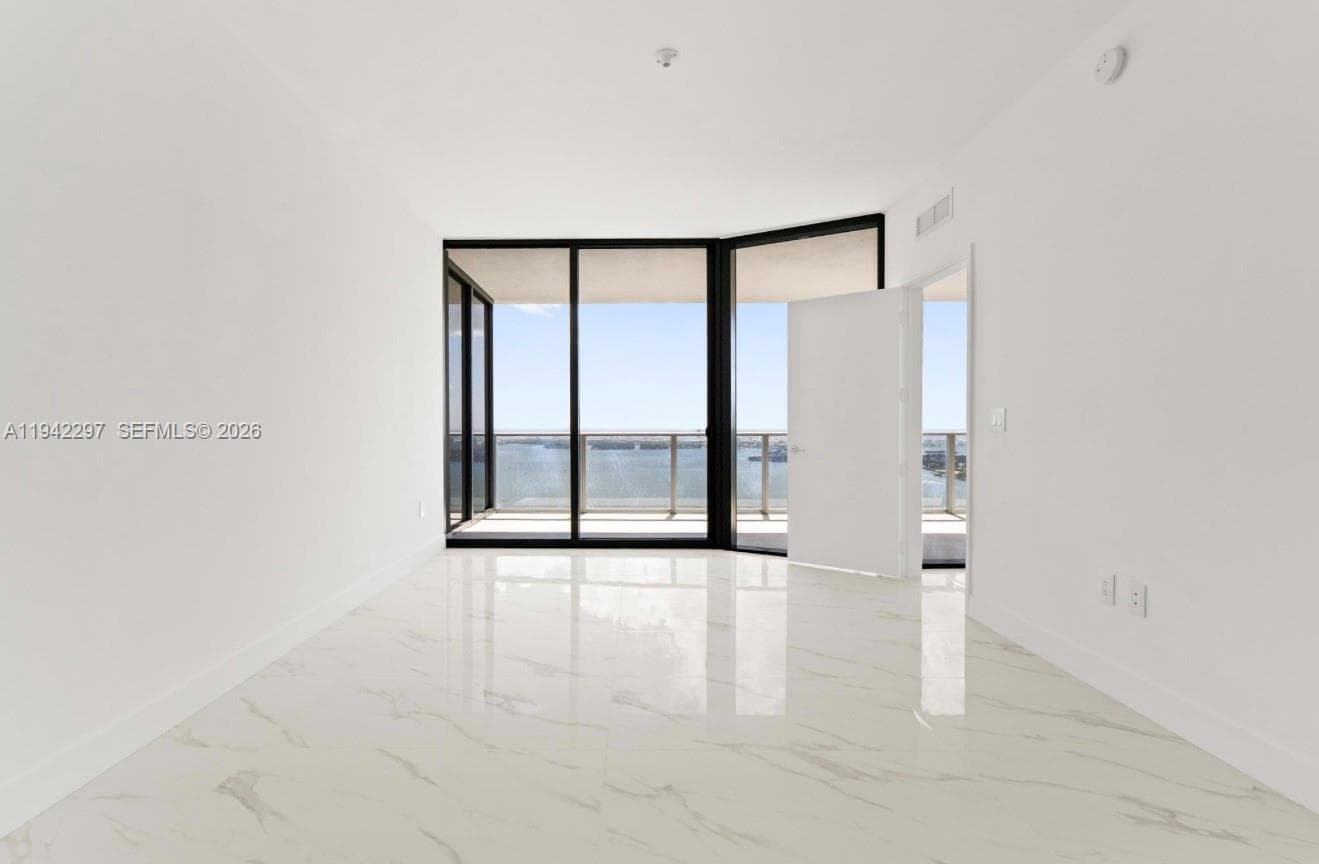 700 Ne 24 · #4907 in Miami - Photo 18