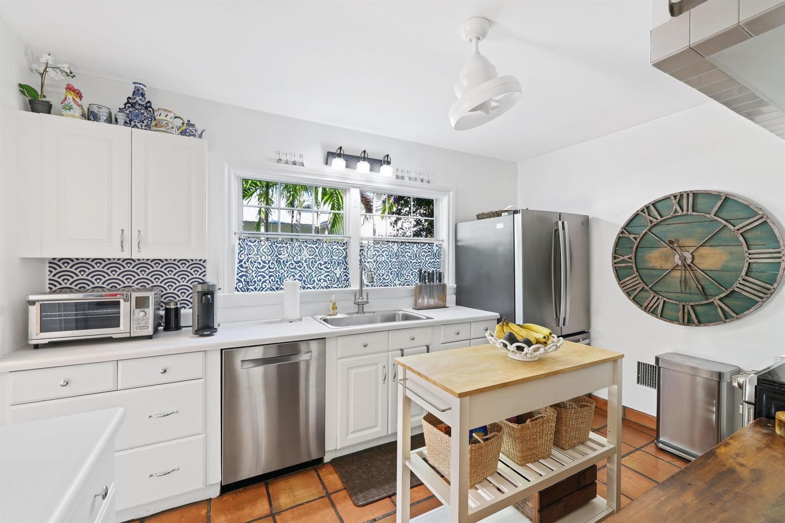 325 Greymon Drive - 16.jpg-FULL