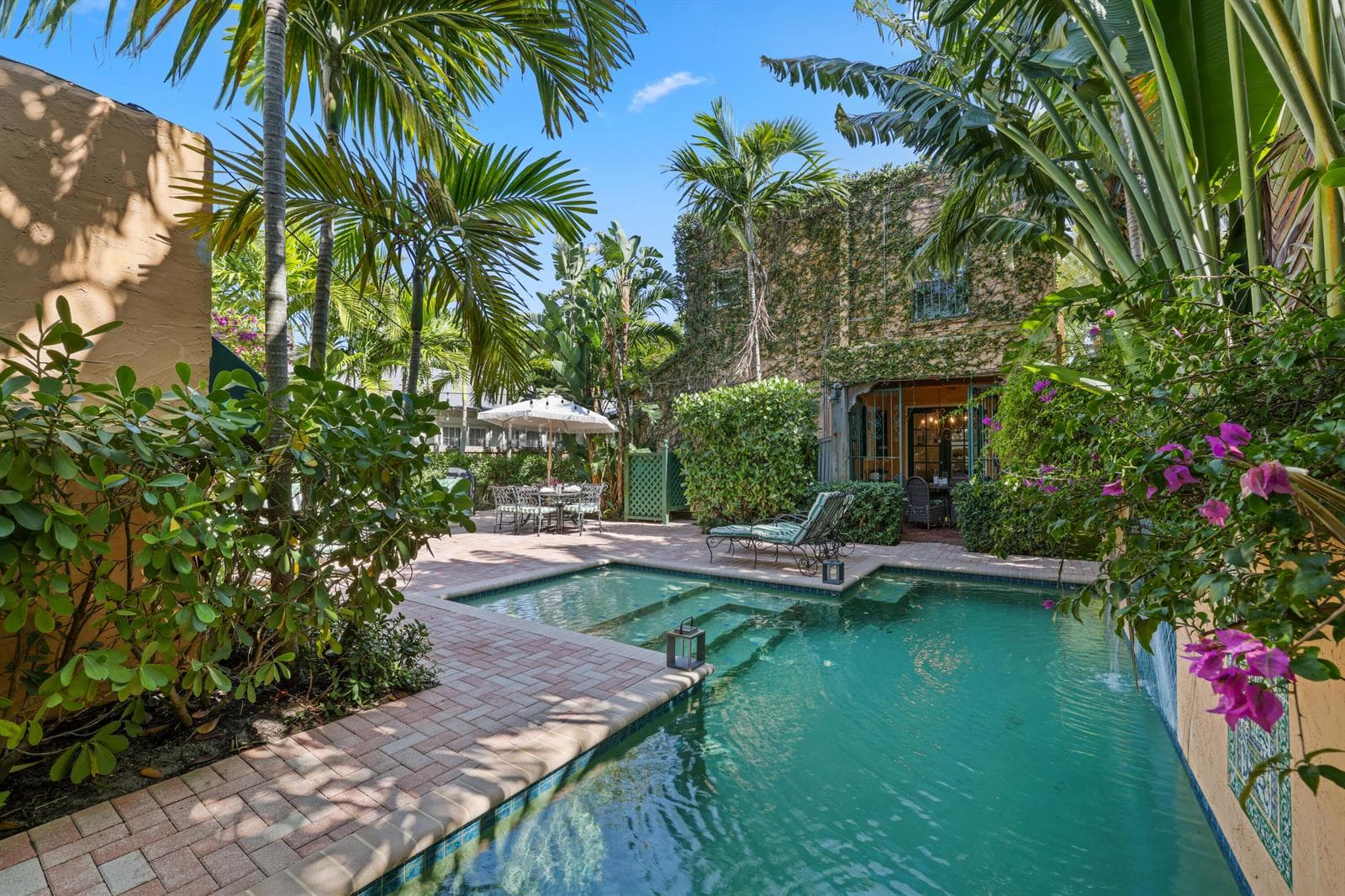 325 Greymon Drive - 45.jpg-FULL
