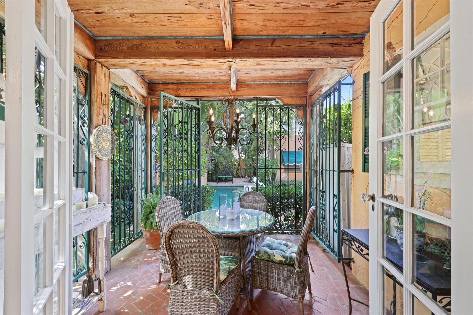325 Greymon Drive - 39.jpg-FULL