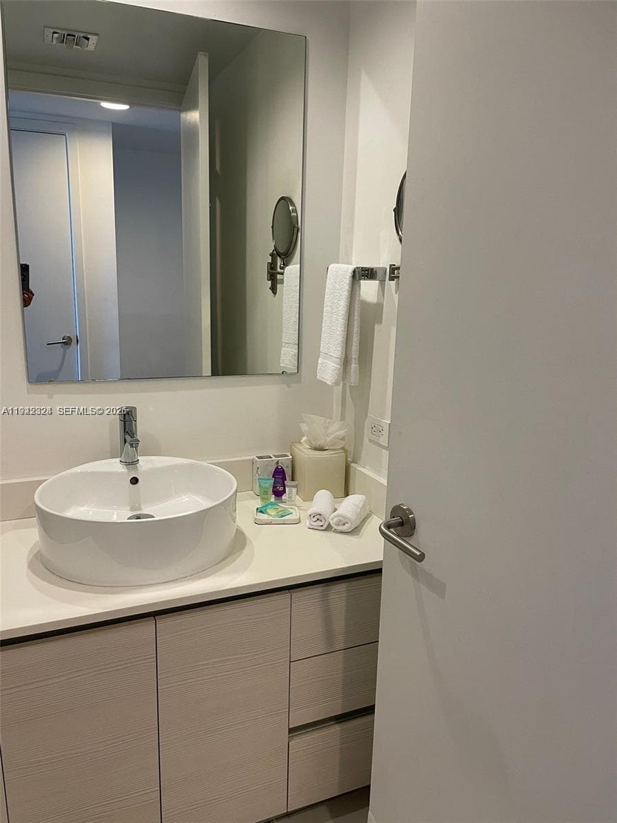 BEACHWALK CONDOMINIUM · #R2508 in Hallandale Beach - Photo 13