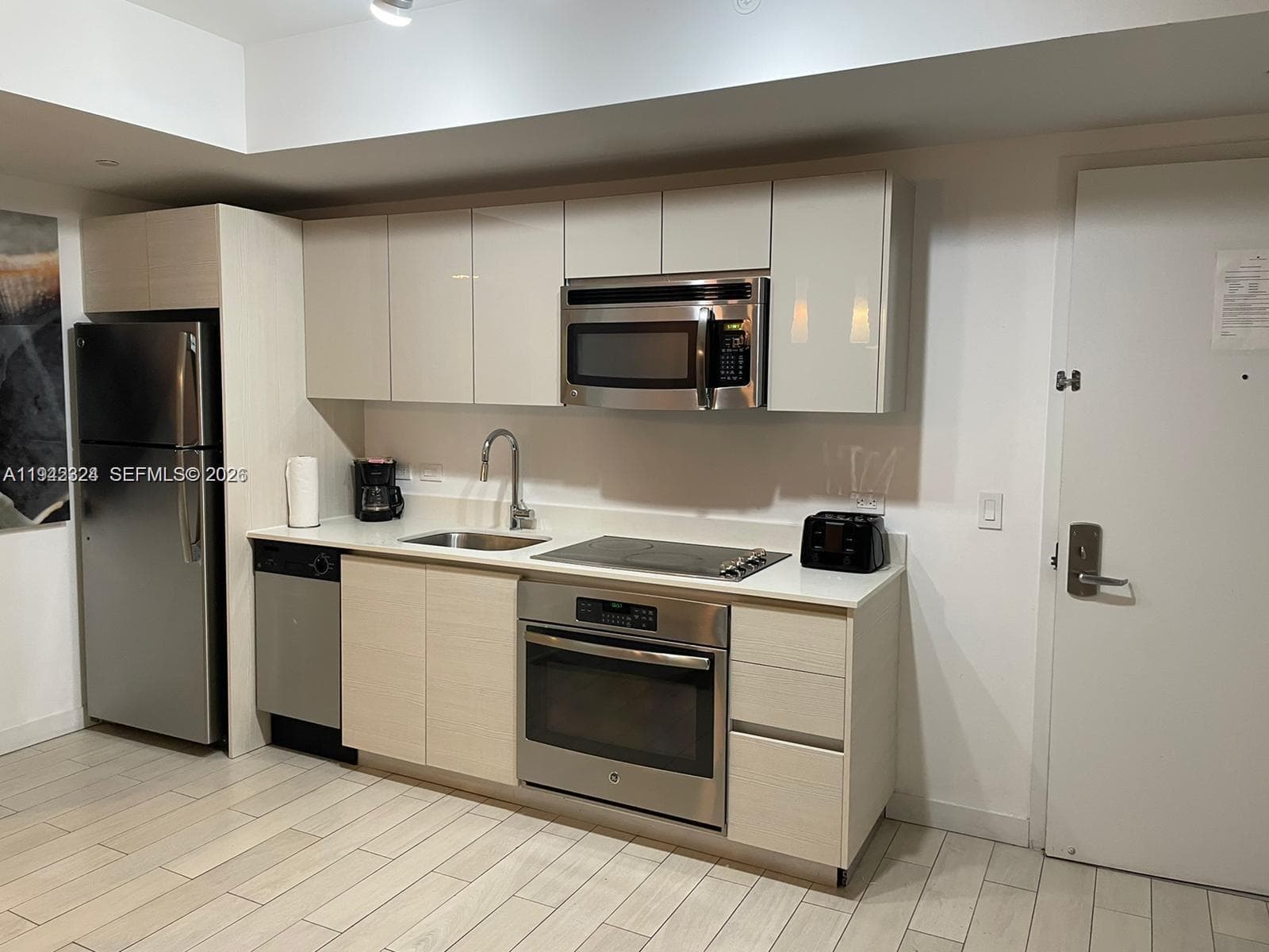 BEACHWALK CONDOMINIUM · #R2508 in Hallandale Beach - Photo 7