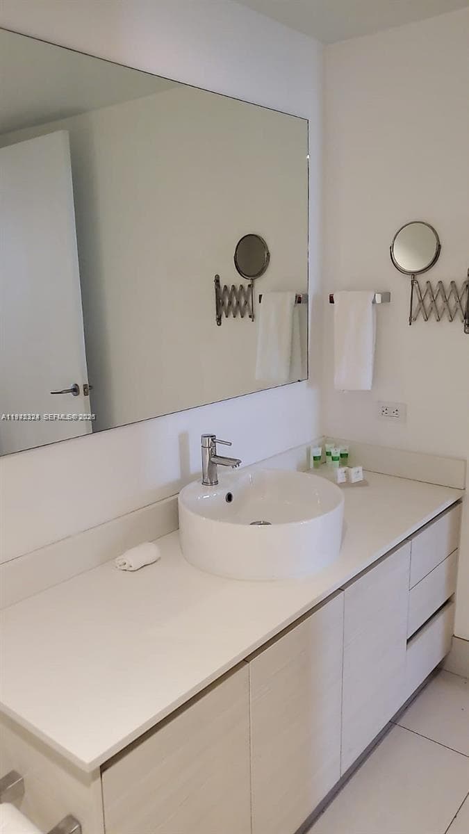 BEACHWALK CONDOMINIUM · #R2508 in Hallandale Beach - Photo 11