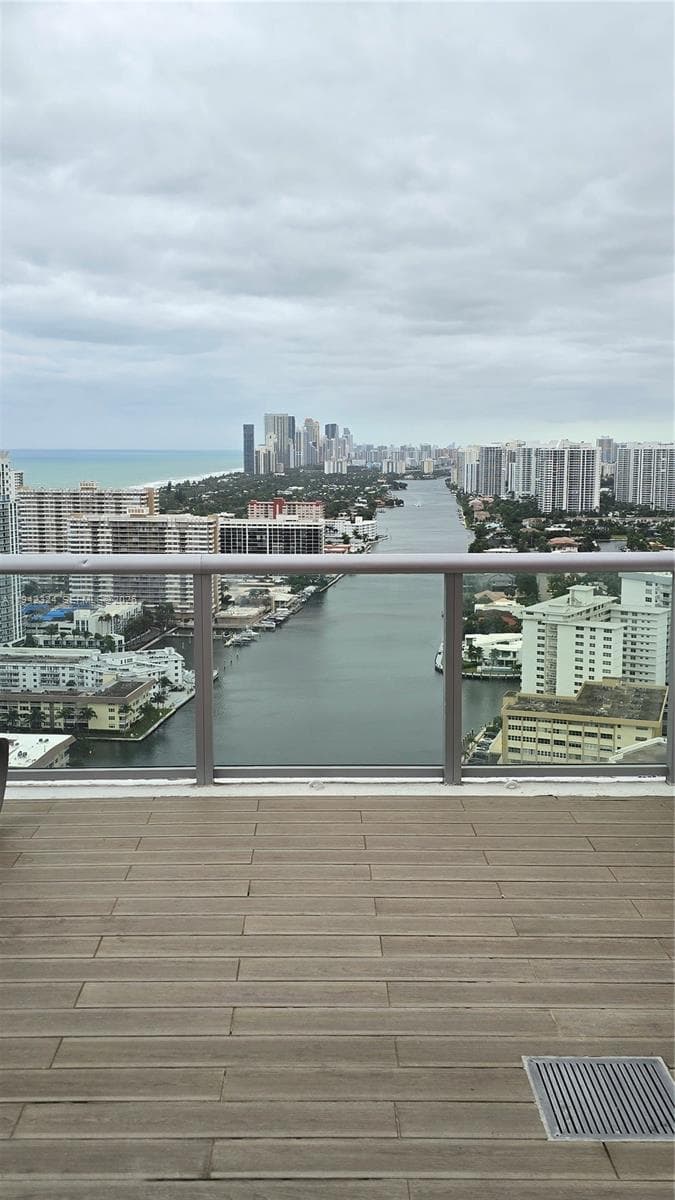 BEACHWALK CONDOMINIUM · #R2508 in Hallandale Beach - Photo 25
