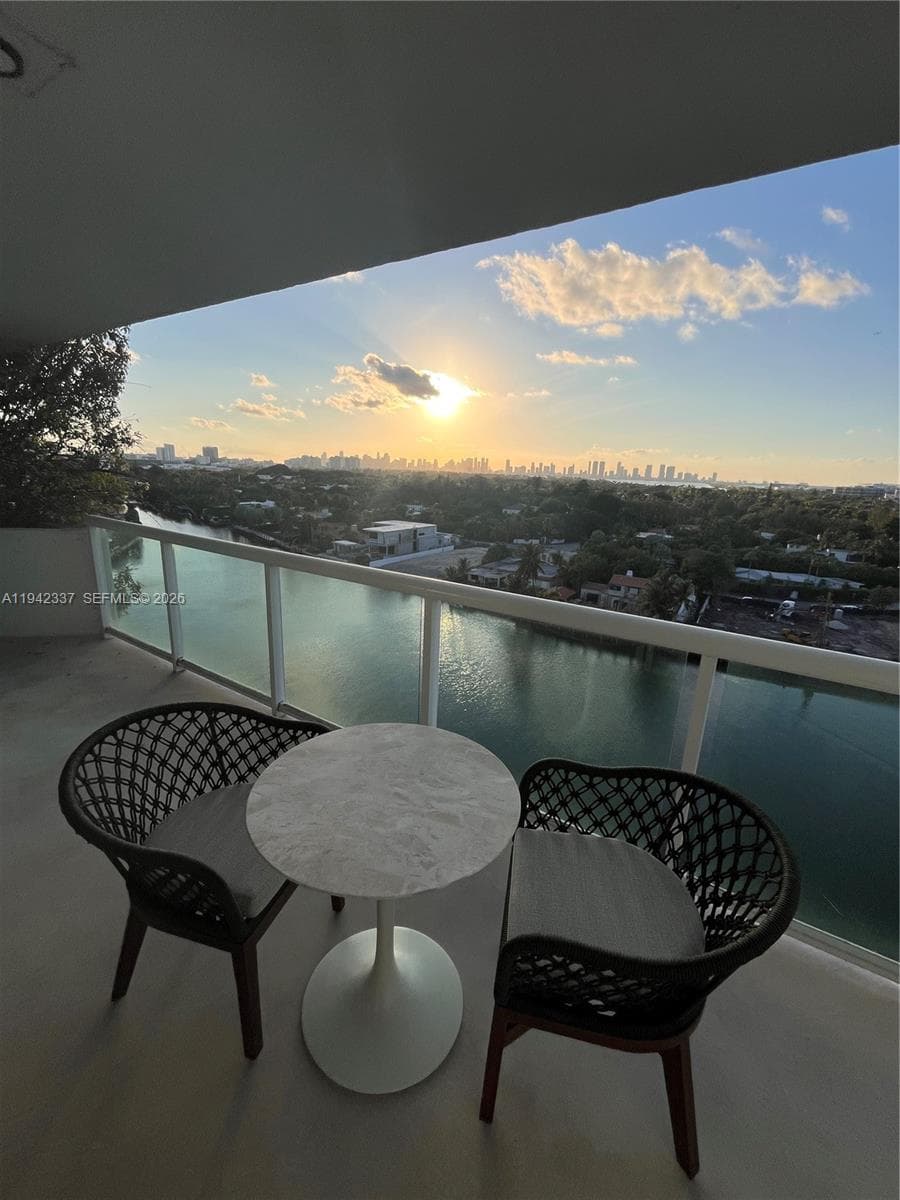 KING DAVID TOWERS CONDO · #1201 in Miami Beach - Photo 17