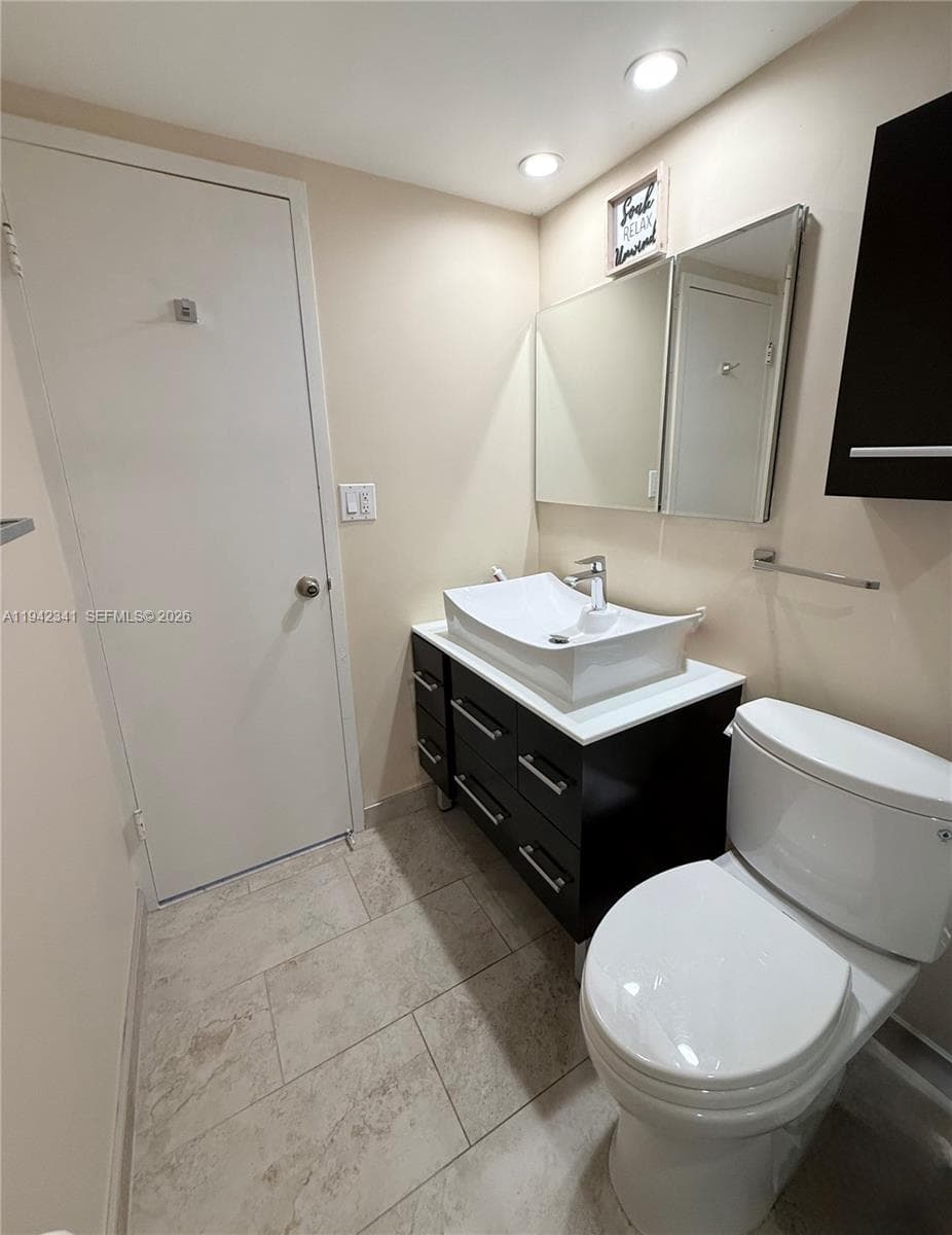 PARKER DORADO CONDO · #1712 in Hallandale Beach - Photo 16