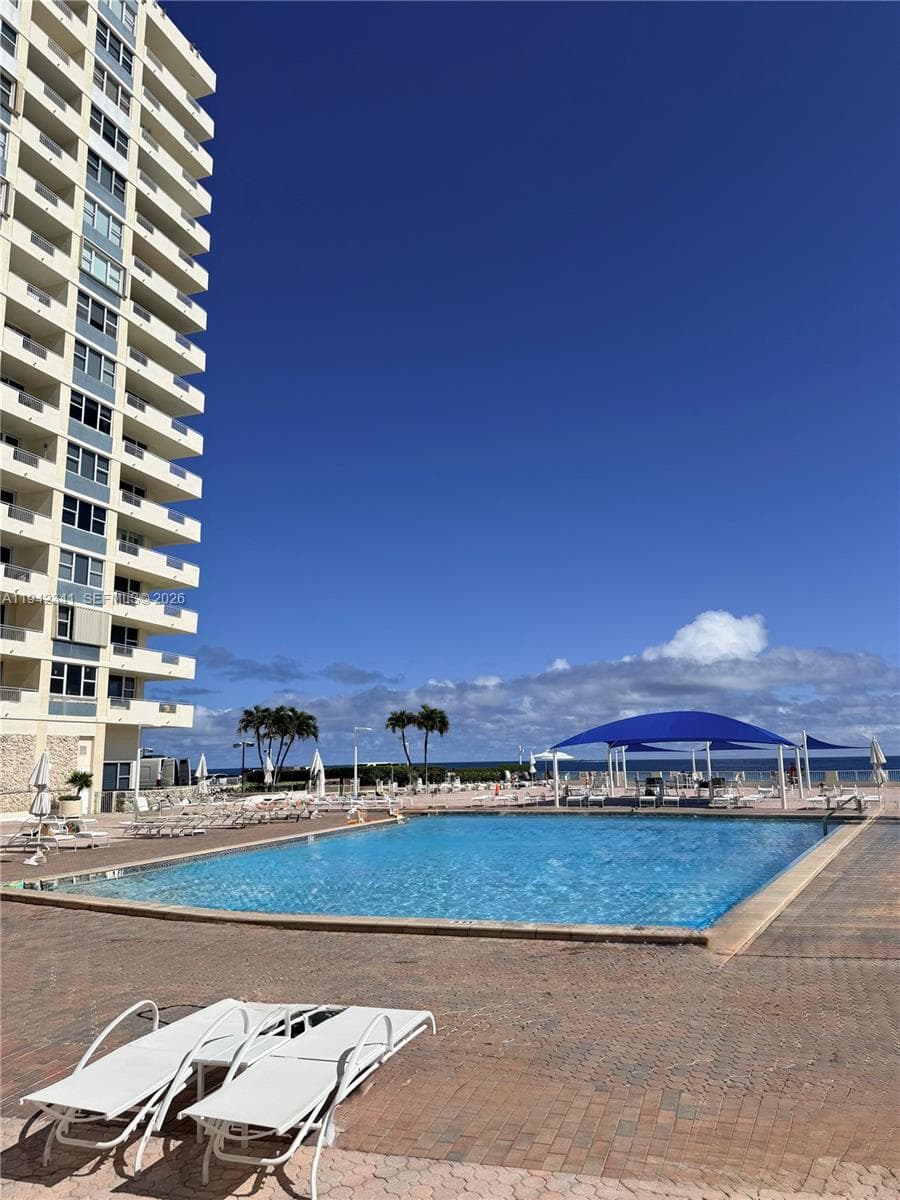 PARKER DORADO CONDO · #1712 in Hallandale Beach - Photo 3