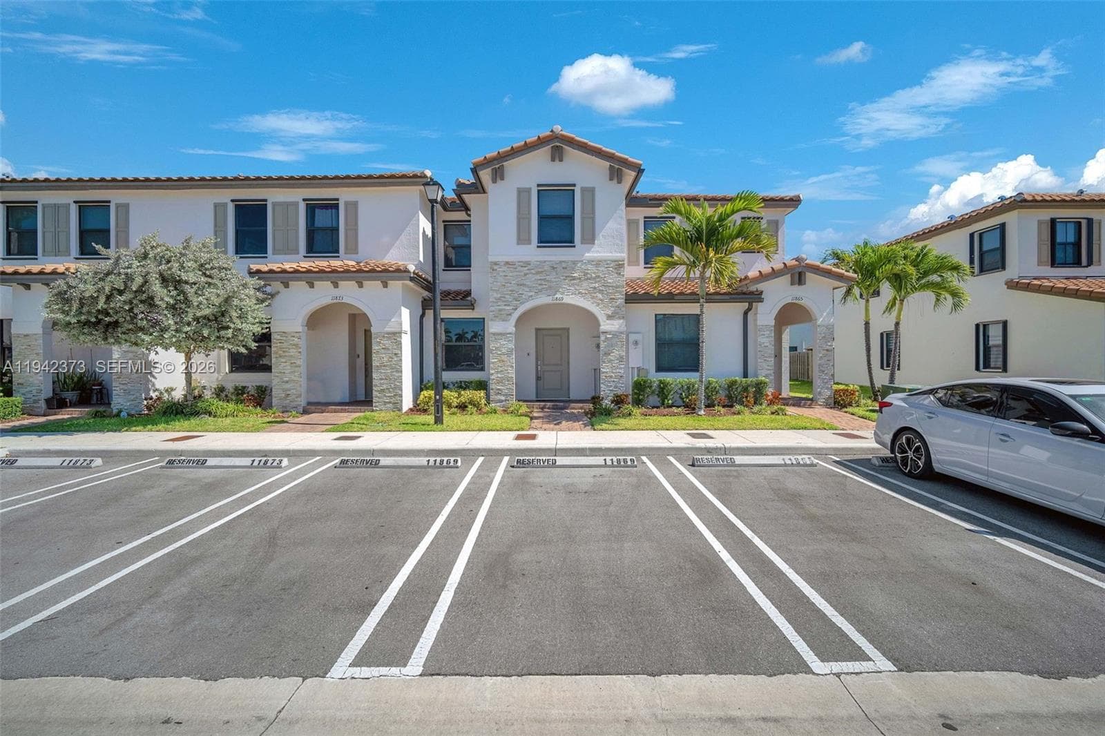 11869 SW 246th Ter photo 3