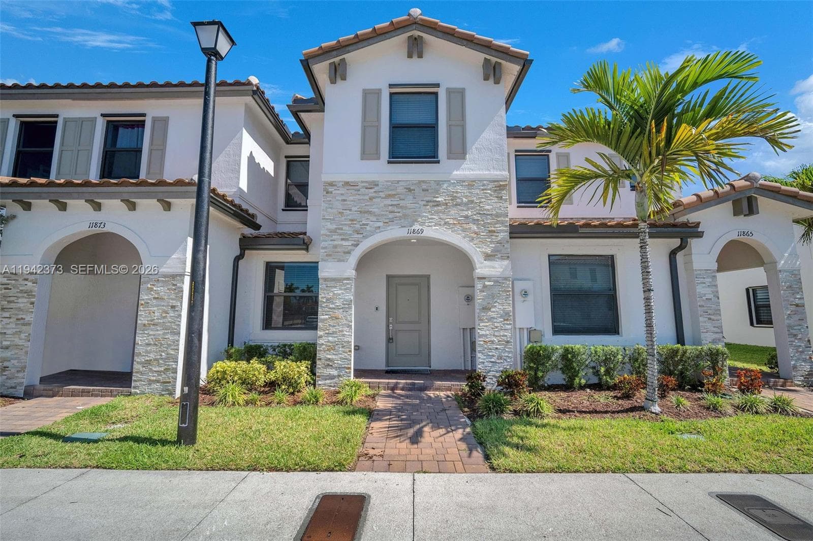 11869 SW 246th Ter photo 1