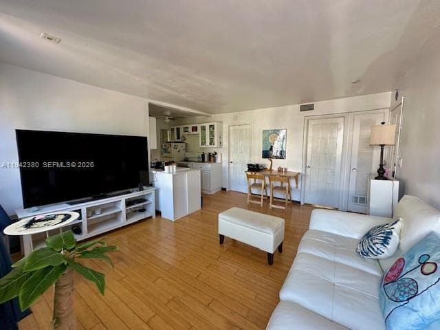 FRIENDLY CORNER CONDO · #940D in Miami Beach - Photo 10