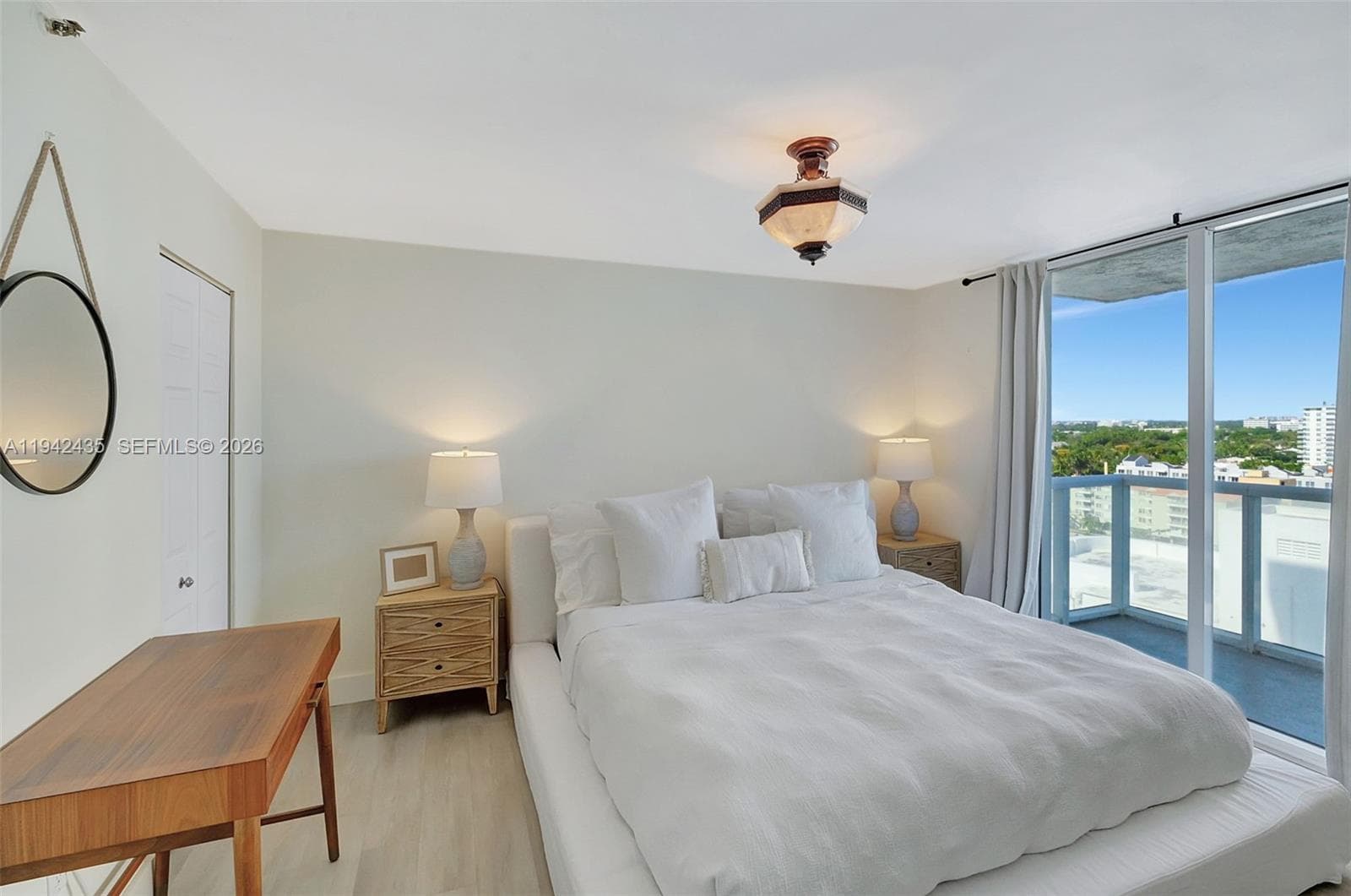THE ROYAL CLUB CONDO · #1402 in Miami Beach - Photo 7