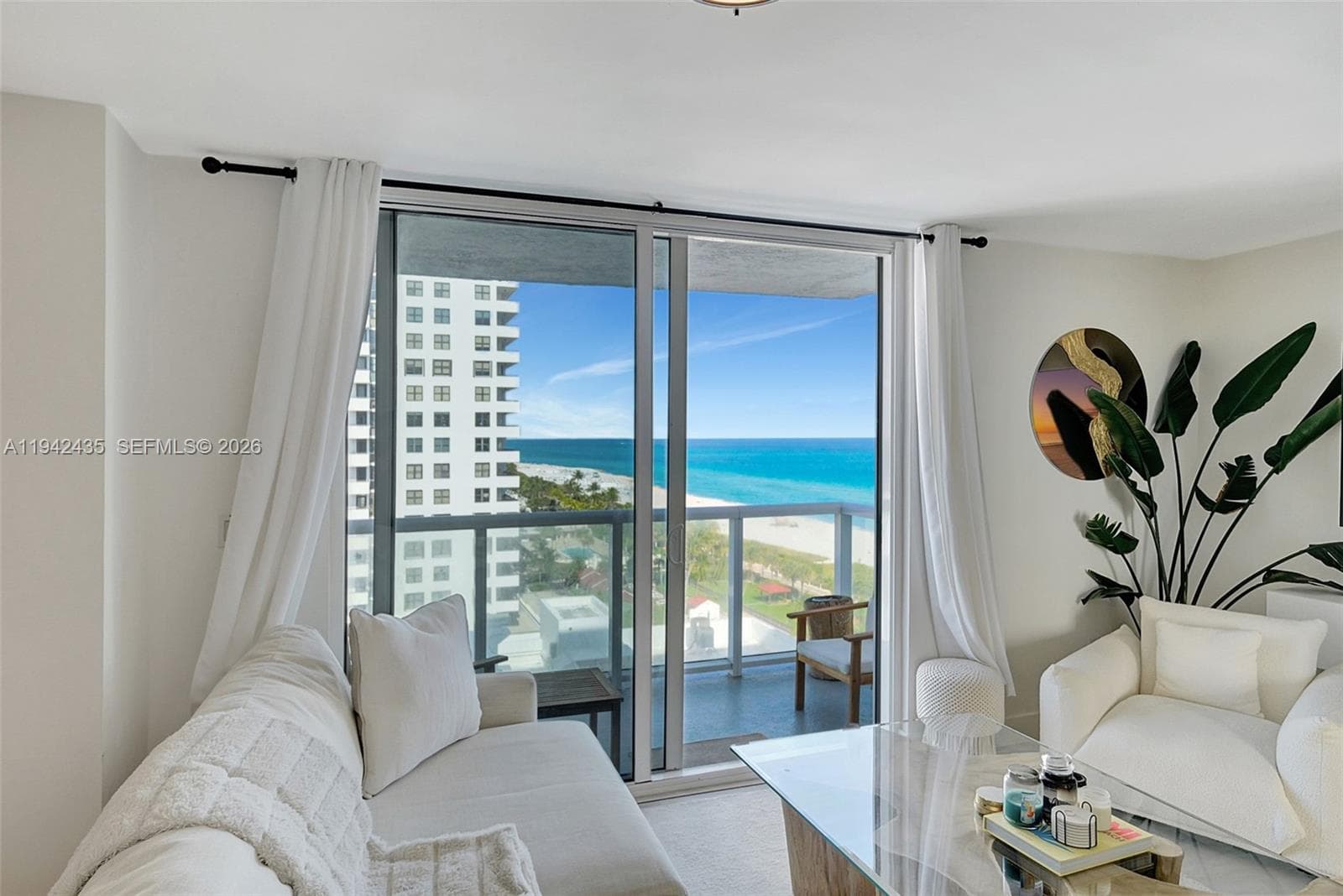THE ROYAL CLUB CONDO · #1402 in Miami Beach - Photo 3