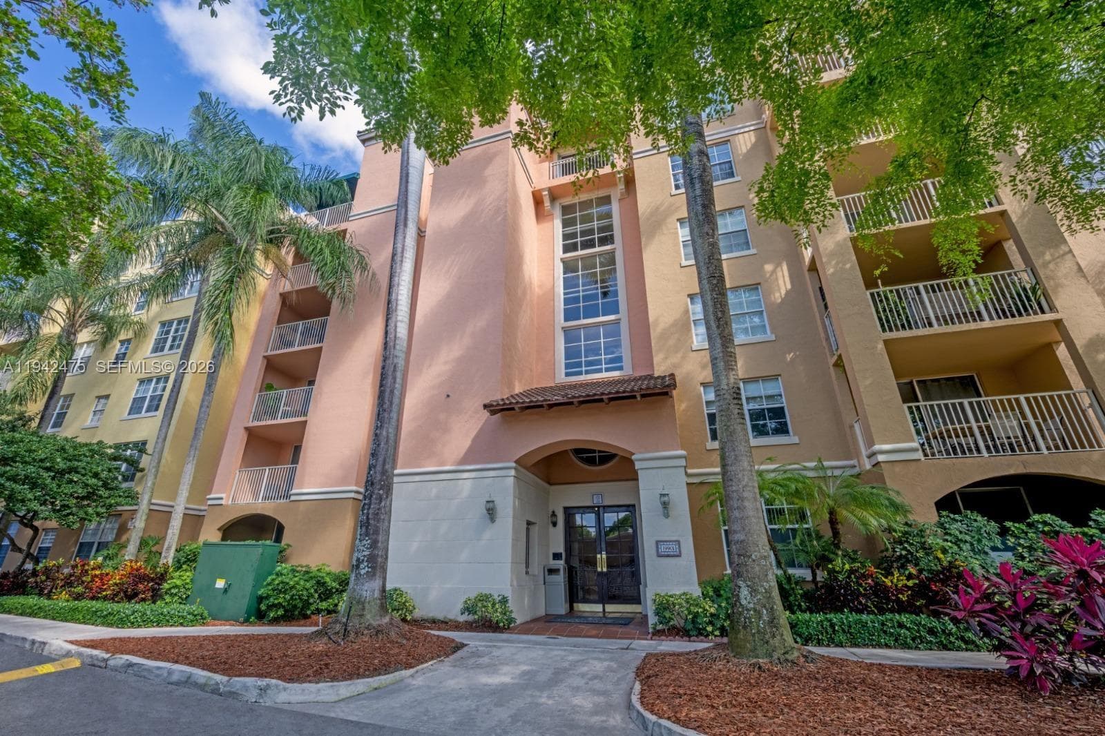 THE YACHT CLUB AT AVENTUR · #5408 in Aventura - Photo 31
