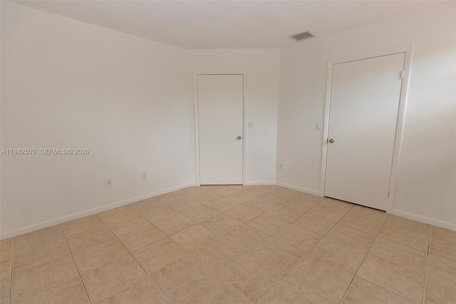 LA HACIENDA COUNTRY CLUB · #P in Hialeah - Photo 13