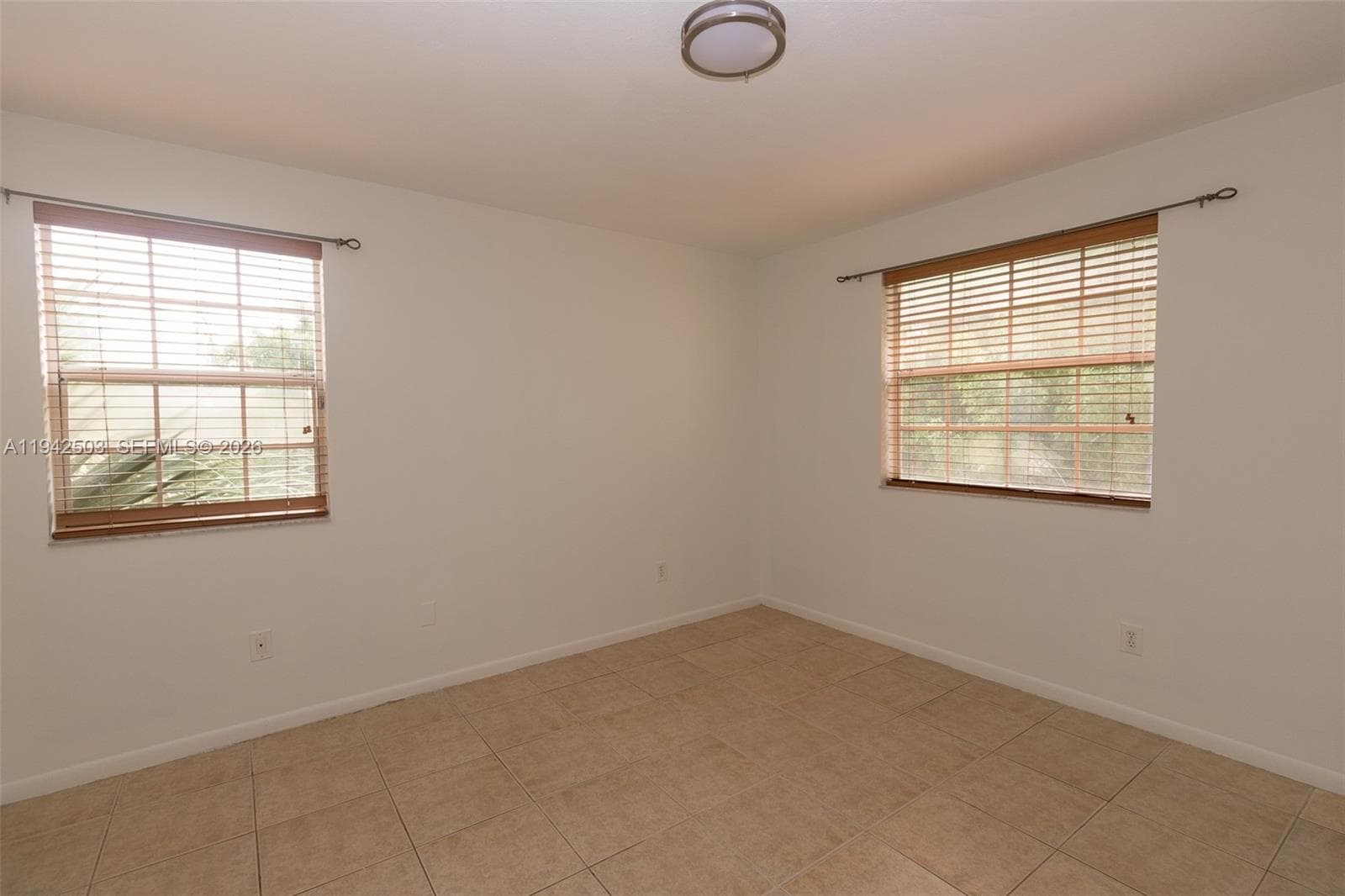 LA HACIENDA COUNTRY CLUB · #P in Hialeah - Photo 12