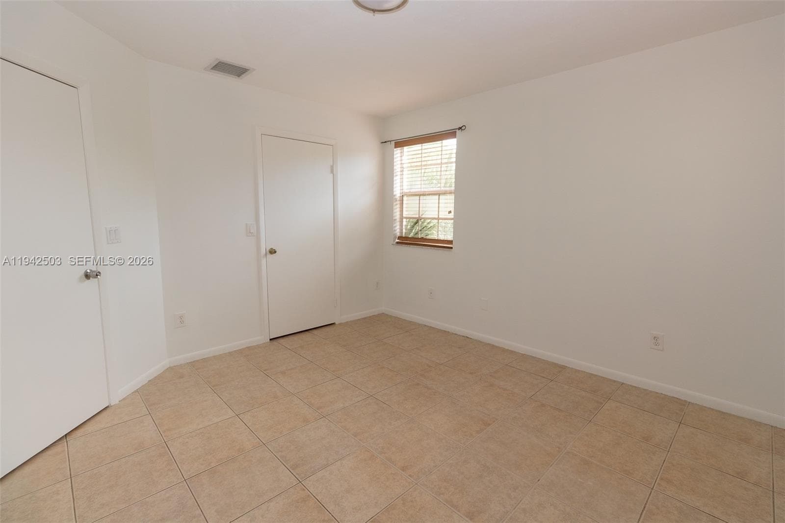 LA HACIENDA COUNTRY CLUB · #P in Hialeah - Photo 10