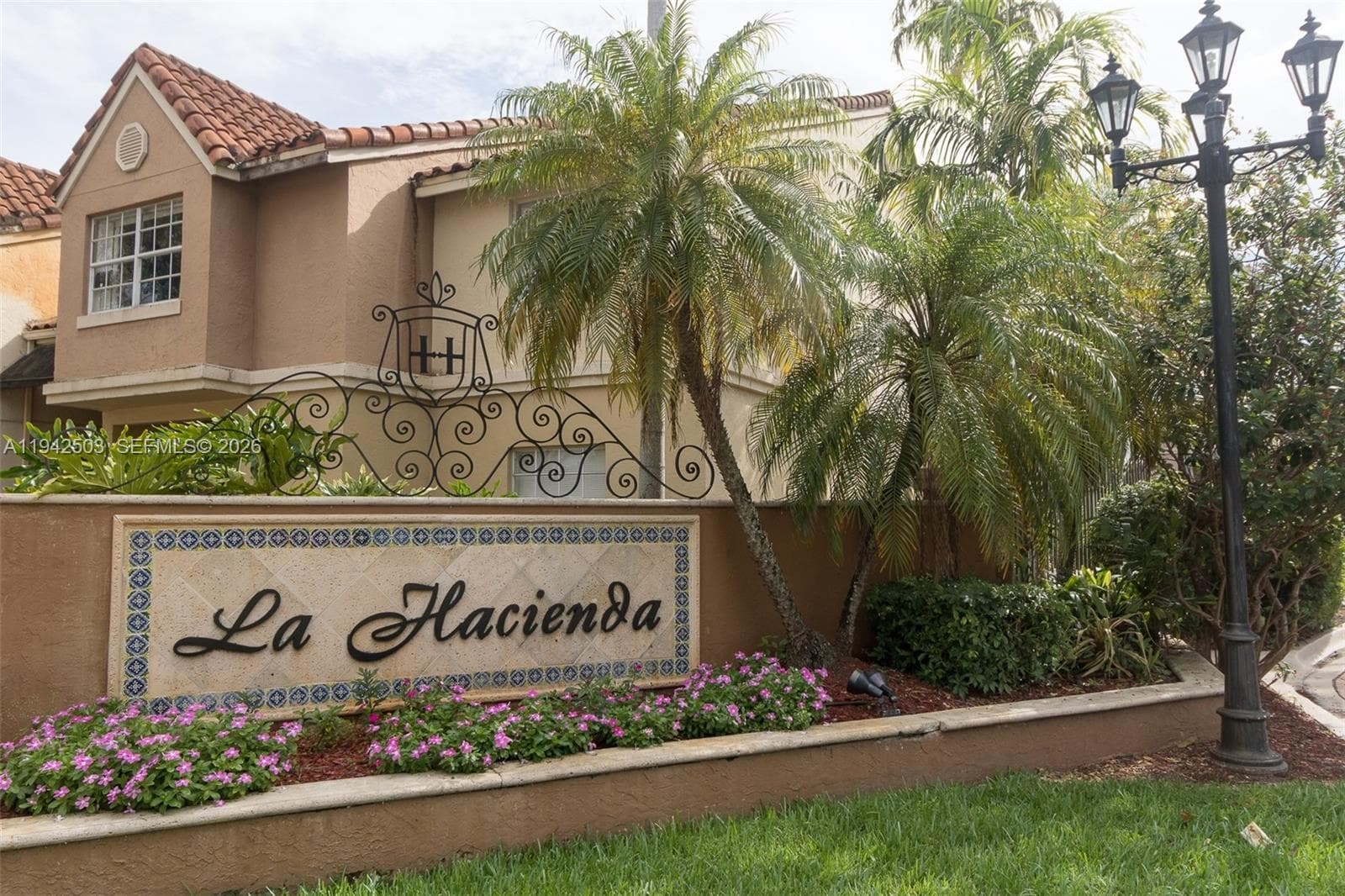 LA HACIENDA COUNTRY CLUB · #P in Hialeah - Photo 18