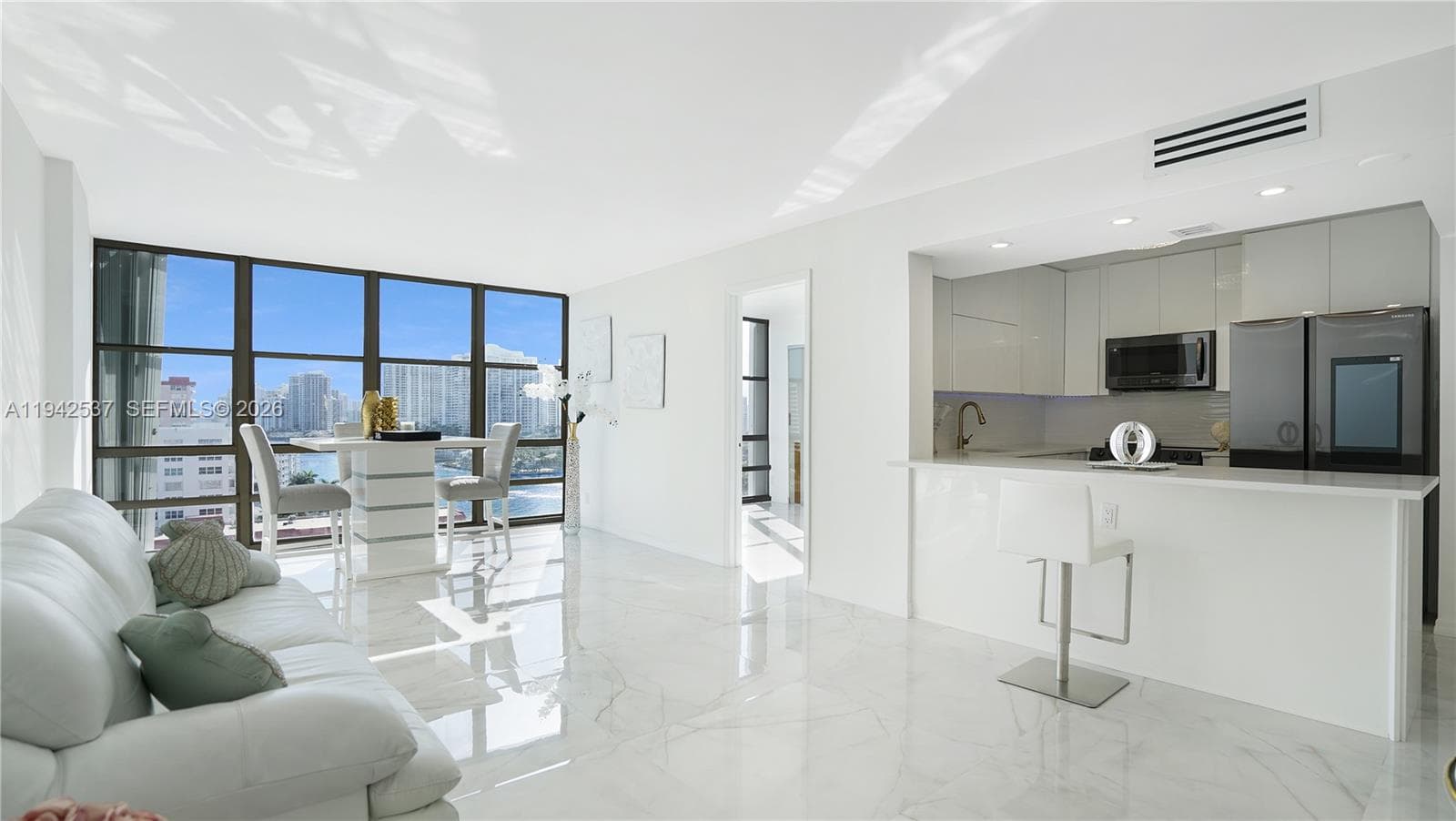 Avant Garde · #1206 in Hallandale Beach - Photo 2