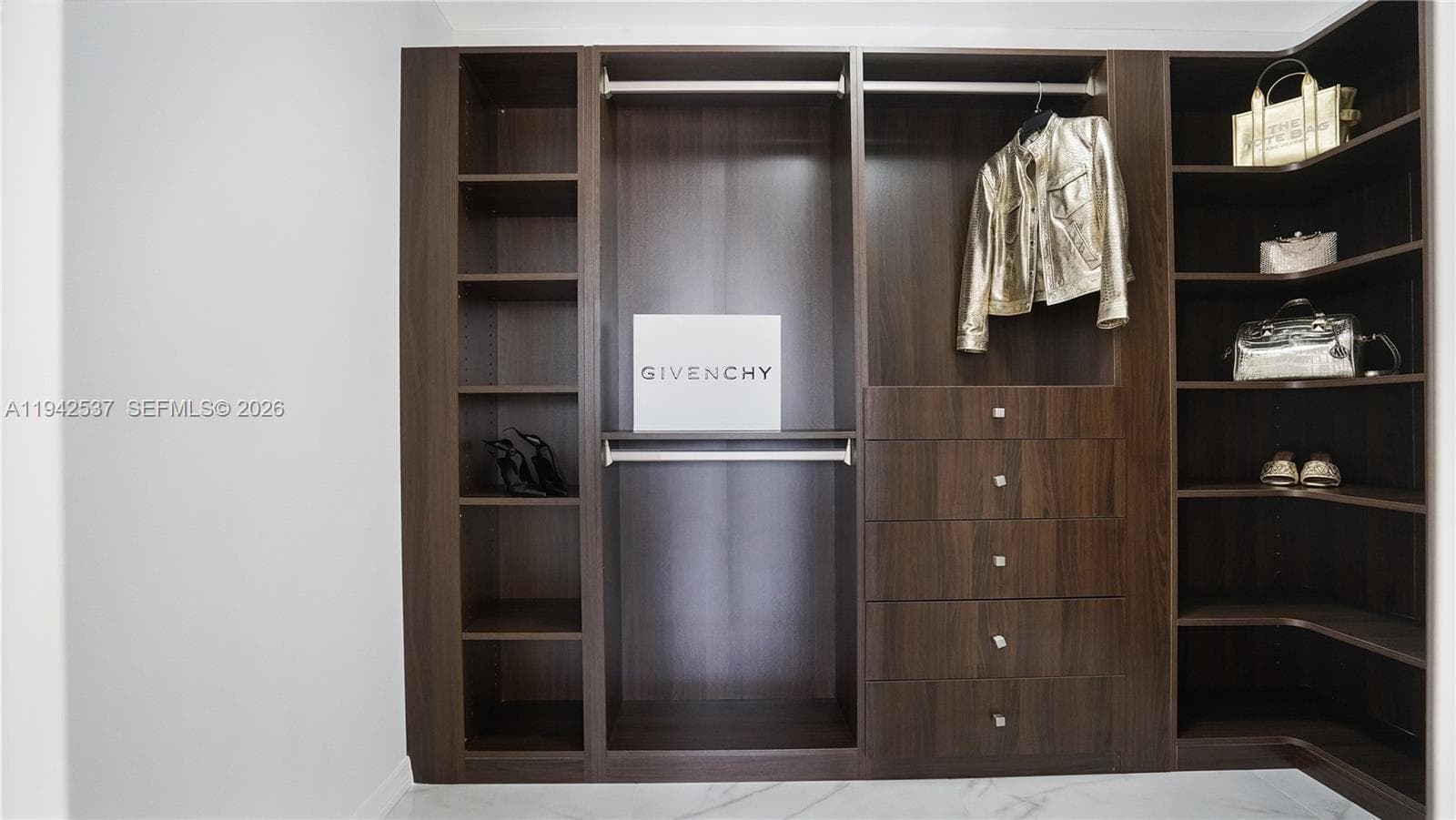Avant Garde · #1206 in Hallandale Beach - Photo 26