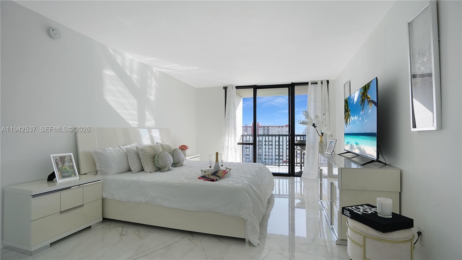 Avant Garde · #1206 in Hallandale Beach - Photo 24