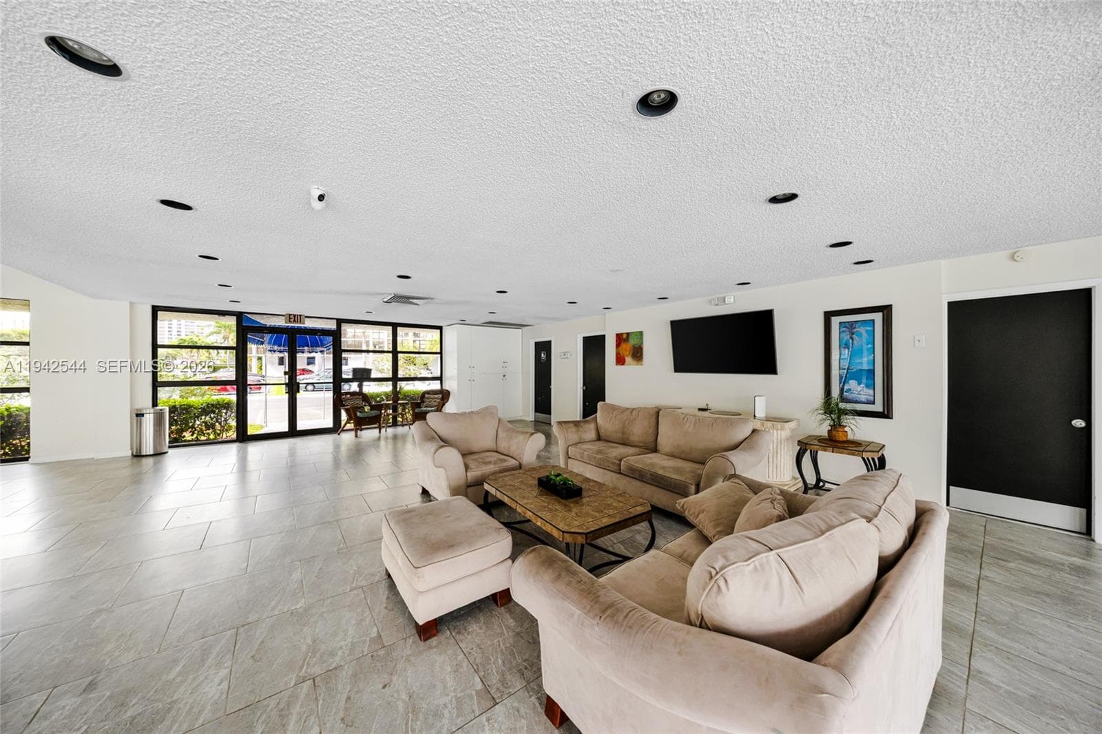 Towers of Oceanview South · #1114 in Hallandale Beach - Photo 57