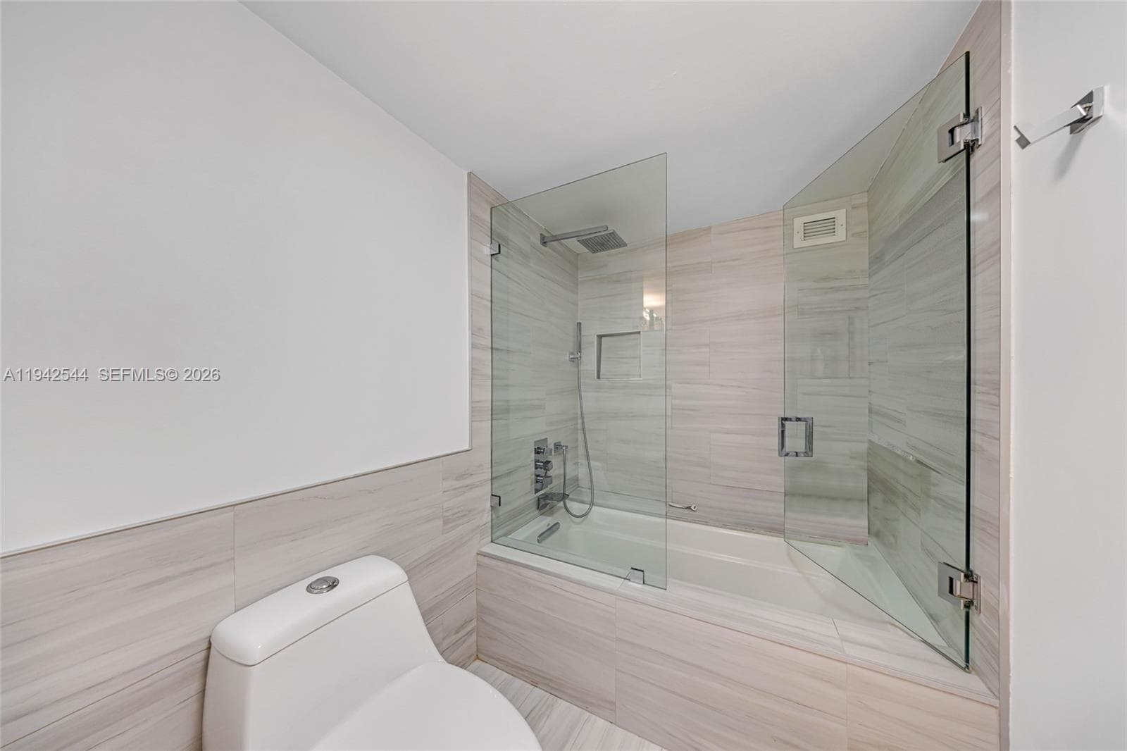 Towers of Oceanview South · #1114 in Hallandale Beach - Photo 22