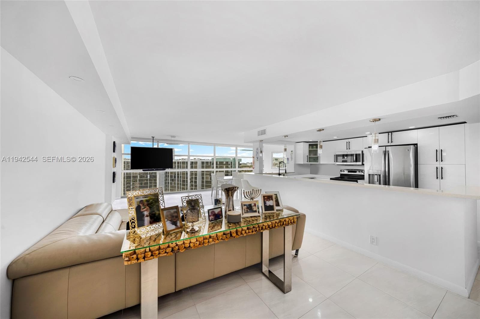 Towers of Oceanview South · #1114 in Hallandale Beach - Photo 3