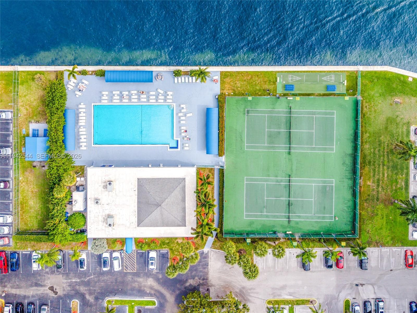 Towers of Oceanview South · #1114 in Hallandale Beach - Photo 69