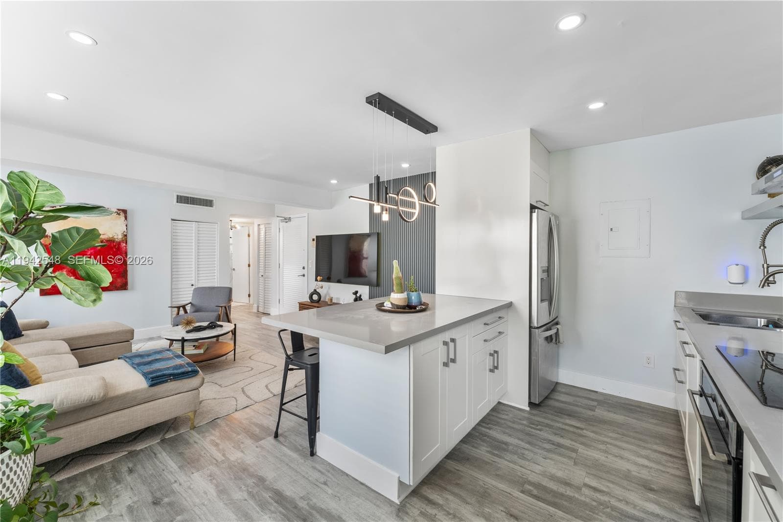 Kitchen to Entry