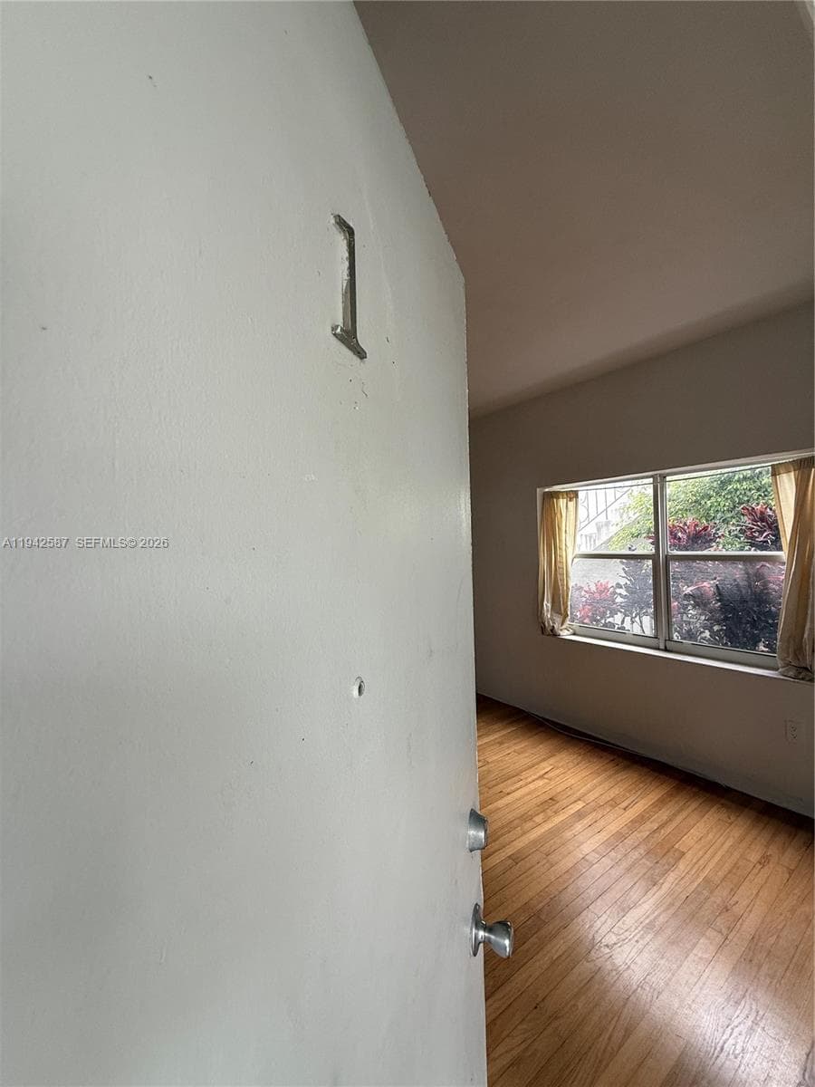 LENOX MANOR · #1 in Miami Beach - Photo 2