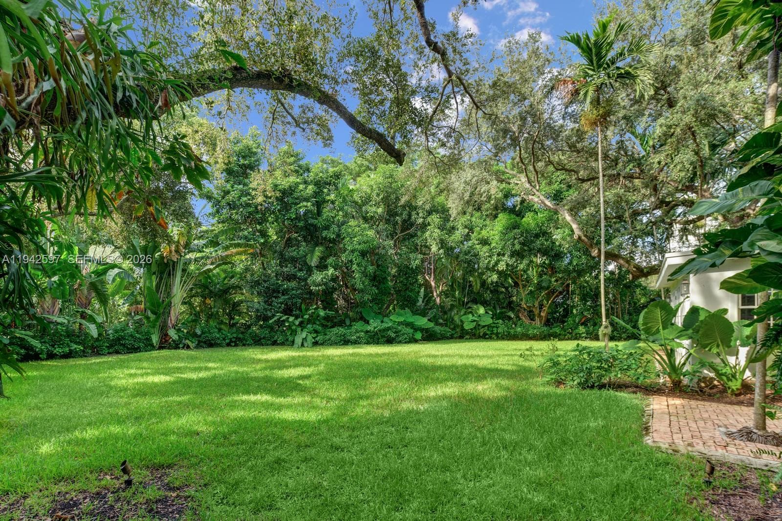 530 Melaleuca Ln photo 9