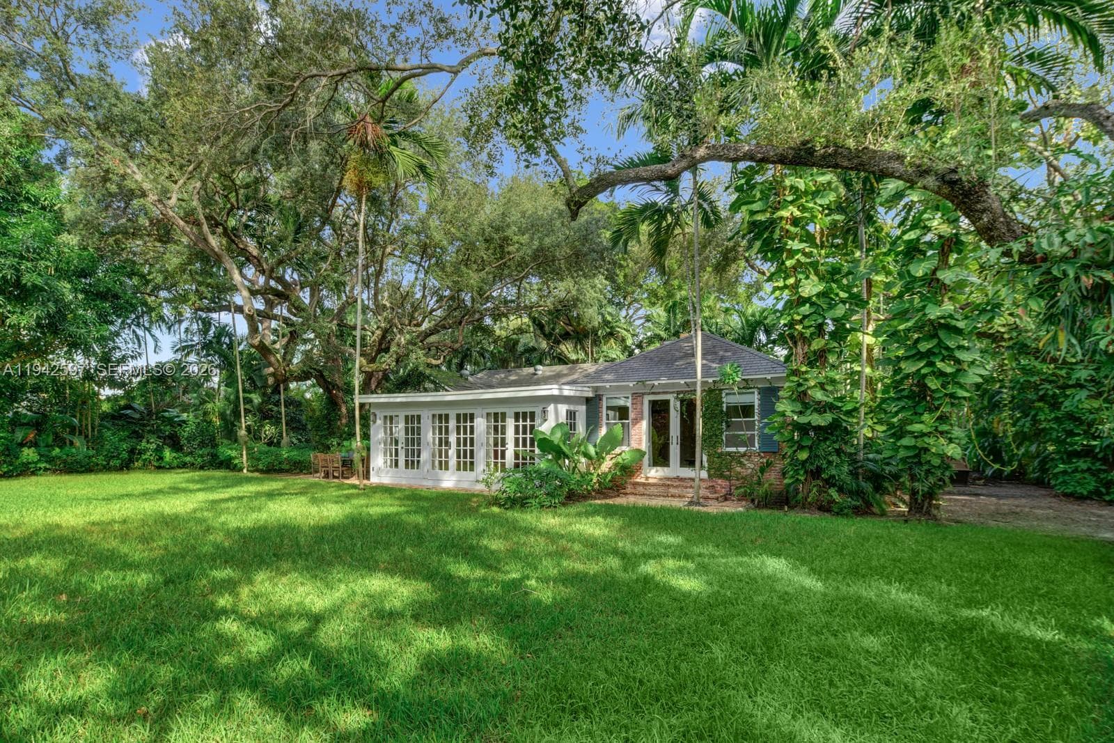 530 Melaleuca Ln photo 8
