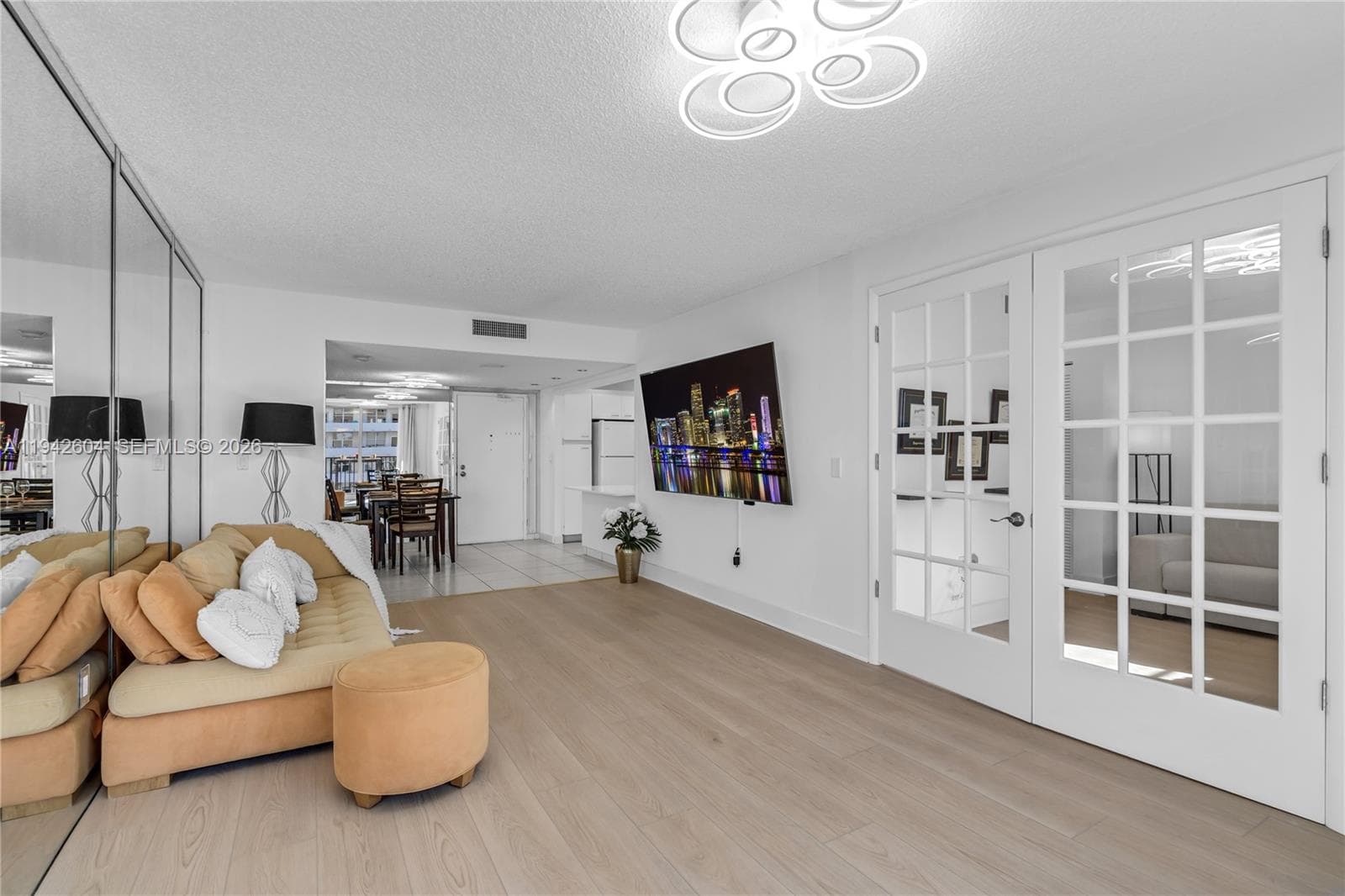 Manatee · #503 in Surfside - Photo 6