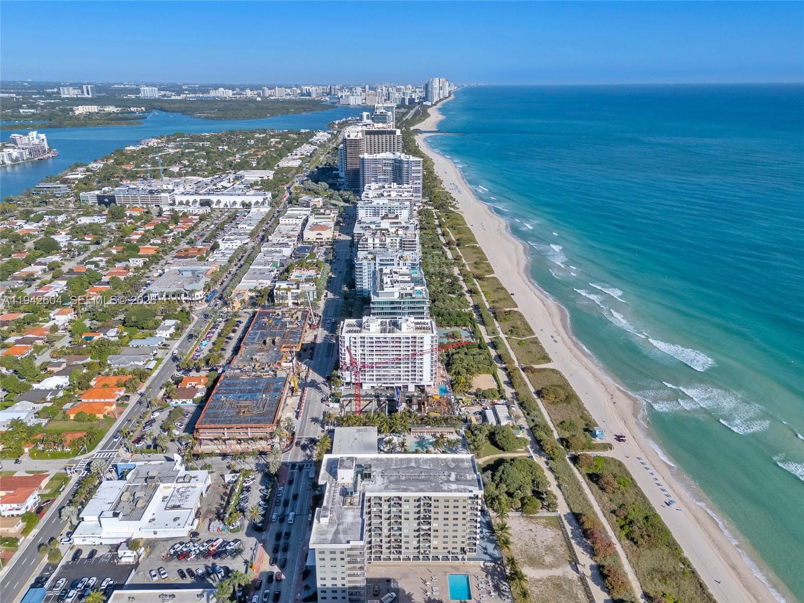 Manatee · #503 in Surfside - Photo 47