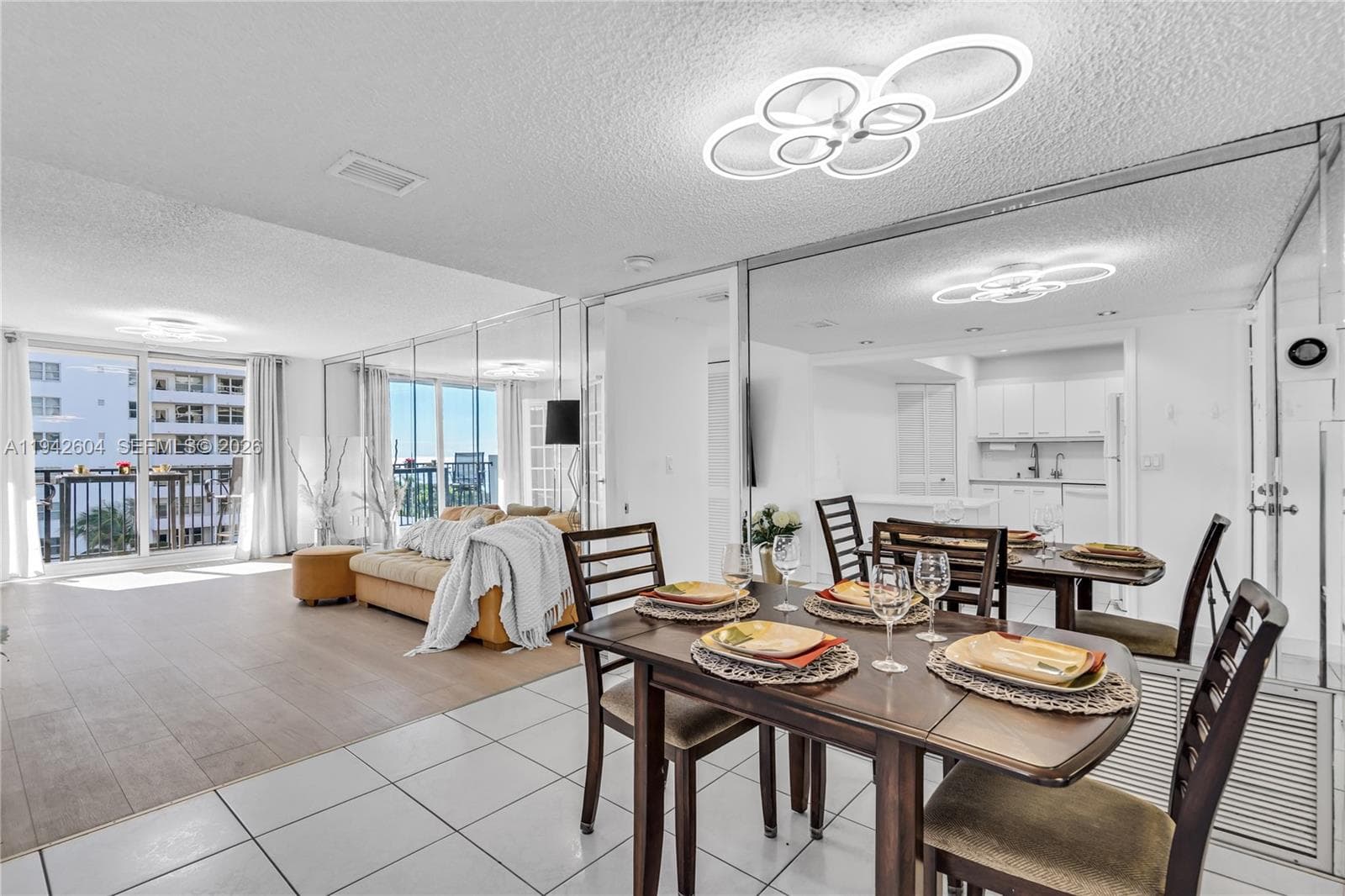 Manatee · #503 in Surfside - Photo 10