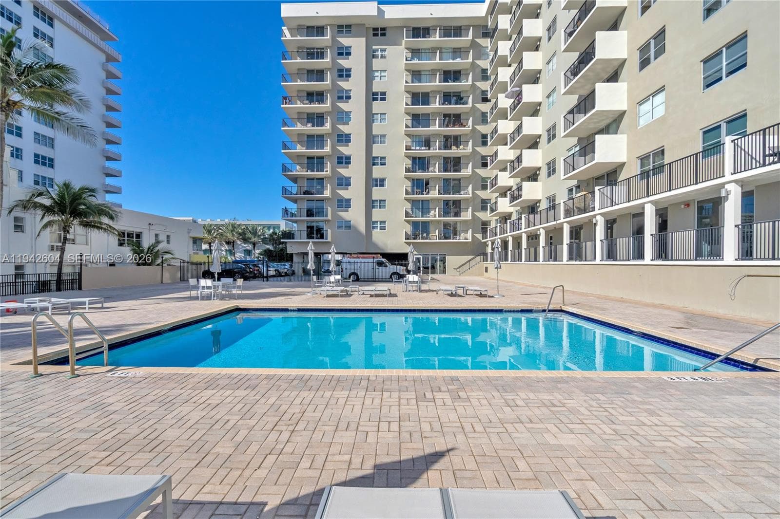 Manatee · #503 in Surfside - Photo 29